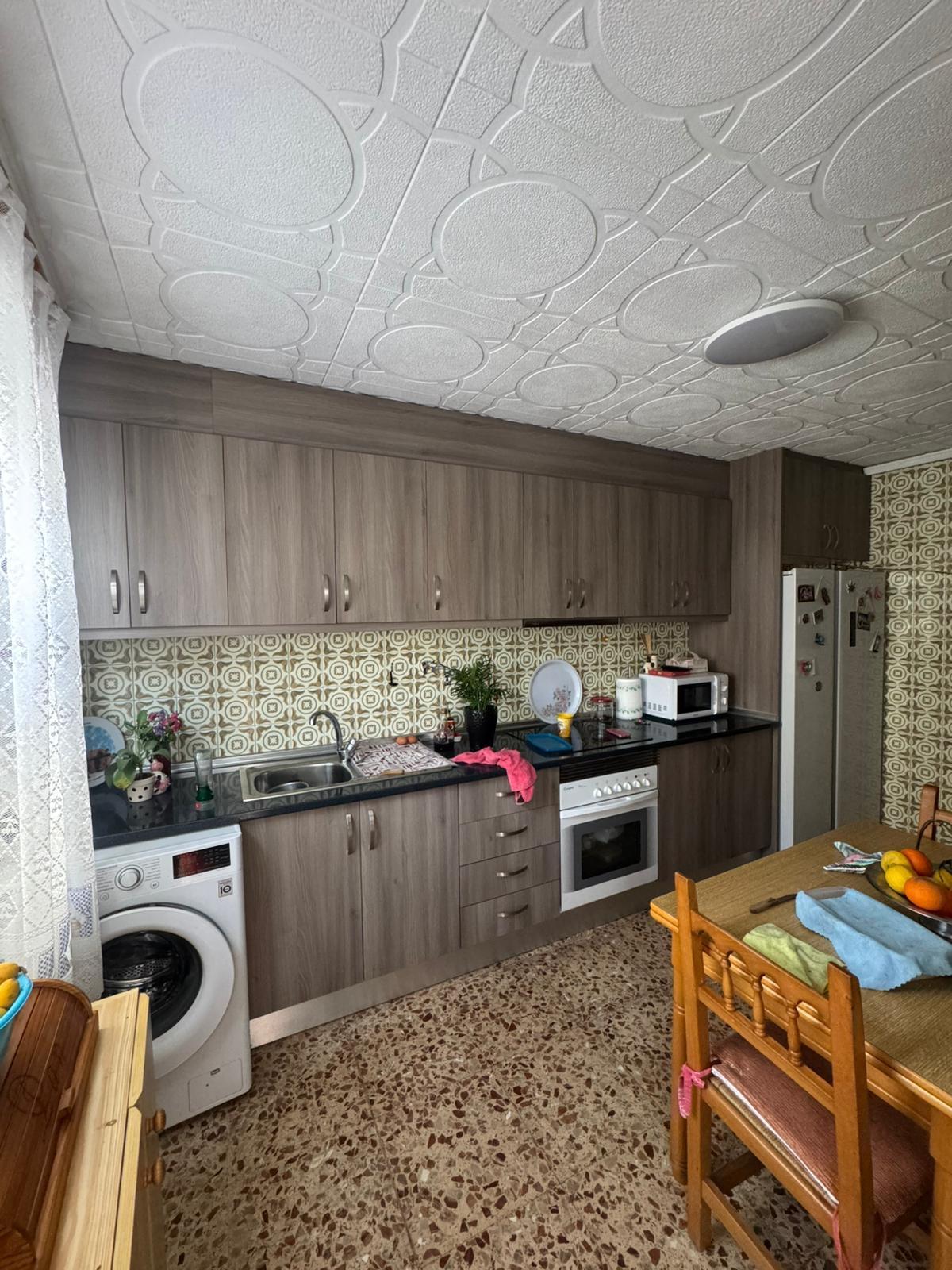 For sale - 8 Bedroom 3 Bathroom Town House in Orihuela - Orihuela Ciudad  - Alicante