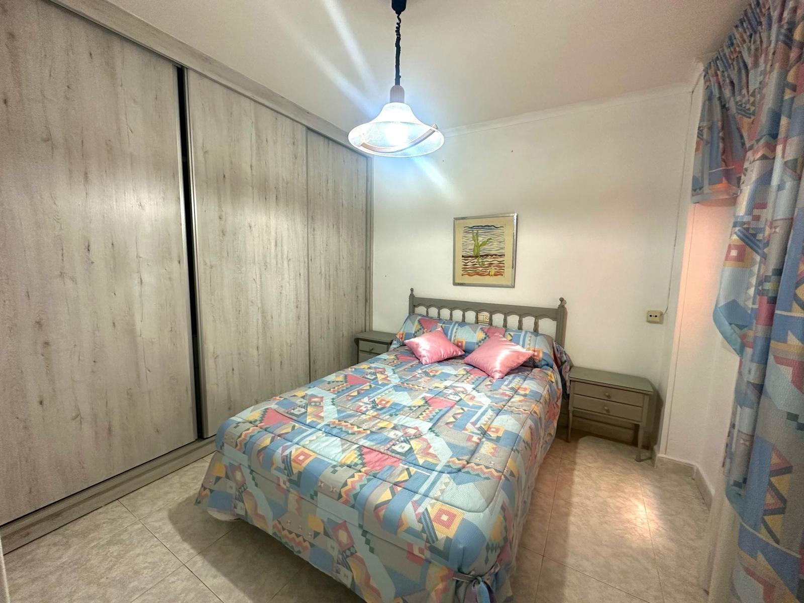 For sale - 3 Bedroom 2 Bathroom Apartment in Torrevieja - Centro  - Alicante
