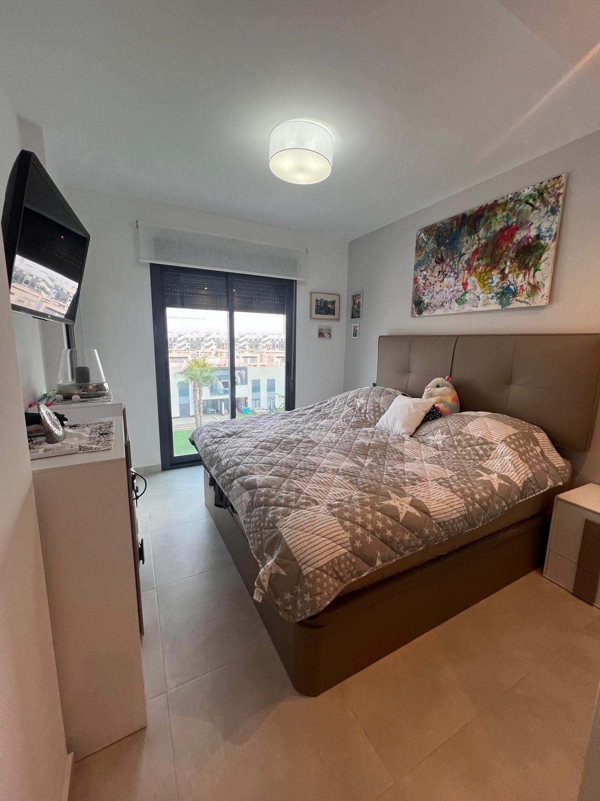 For sale - 2 Bedroom 2 Bathroom Penthouse in Guardamar del Segura - El Raso  - Alicante