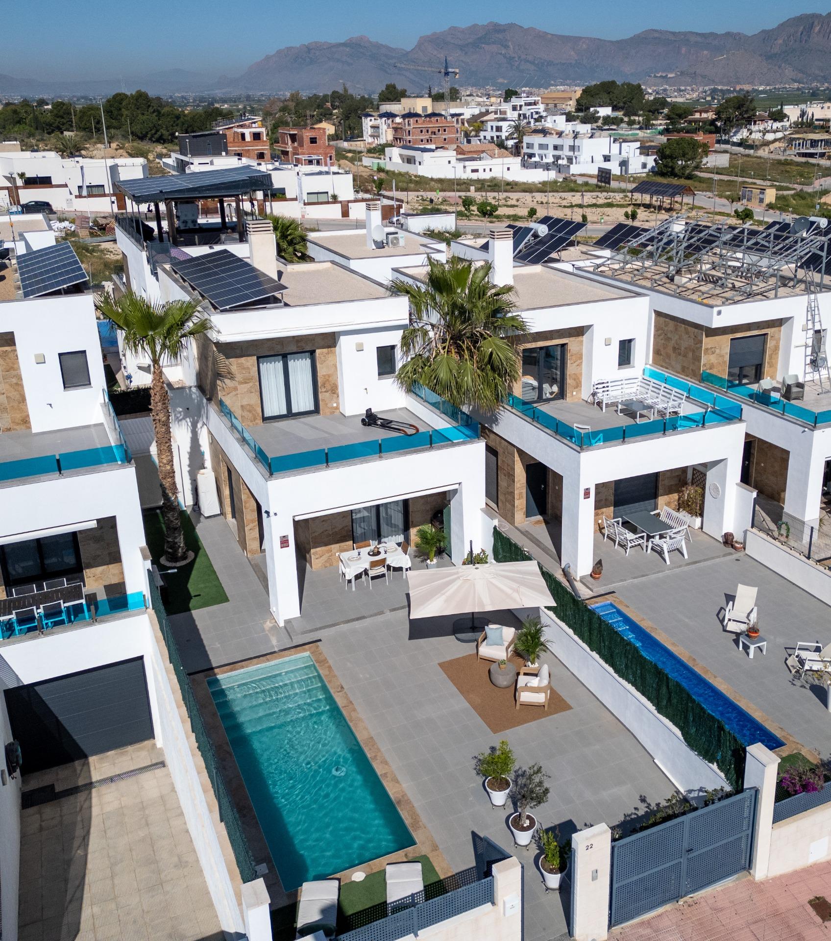 For sale - 3 Bedroom 3 Bathroom Villa in Bigastro - D6  - Alicante