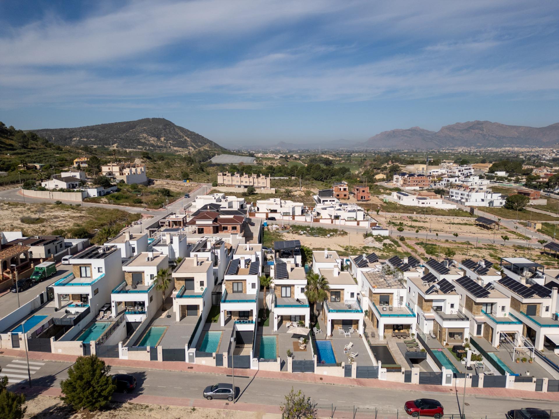 For sale - 3 Bedroom 3 Bathroom Villa in Bigastro - D6  - Alicante