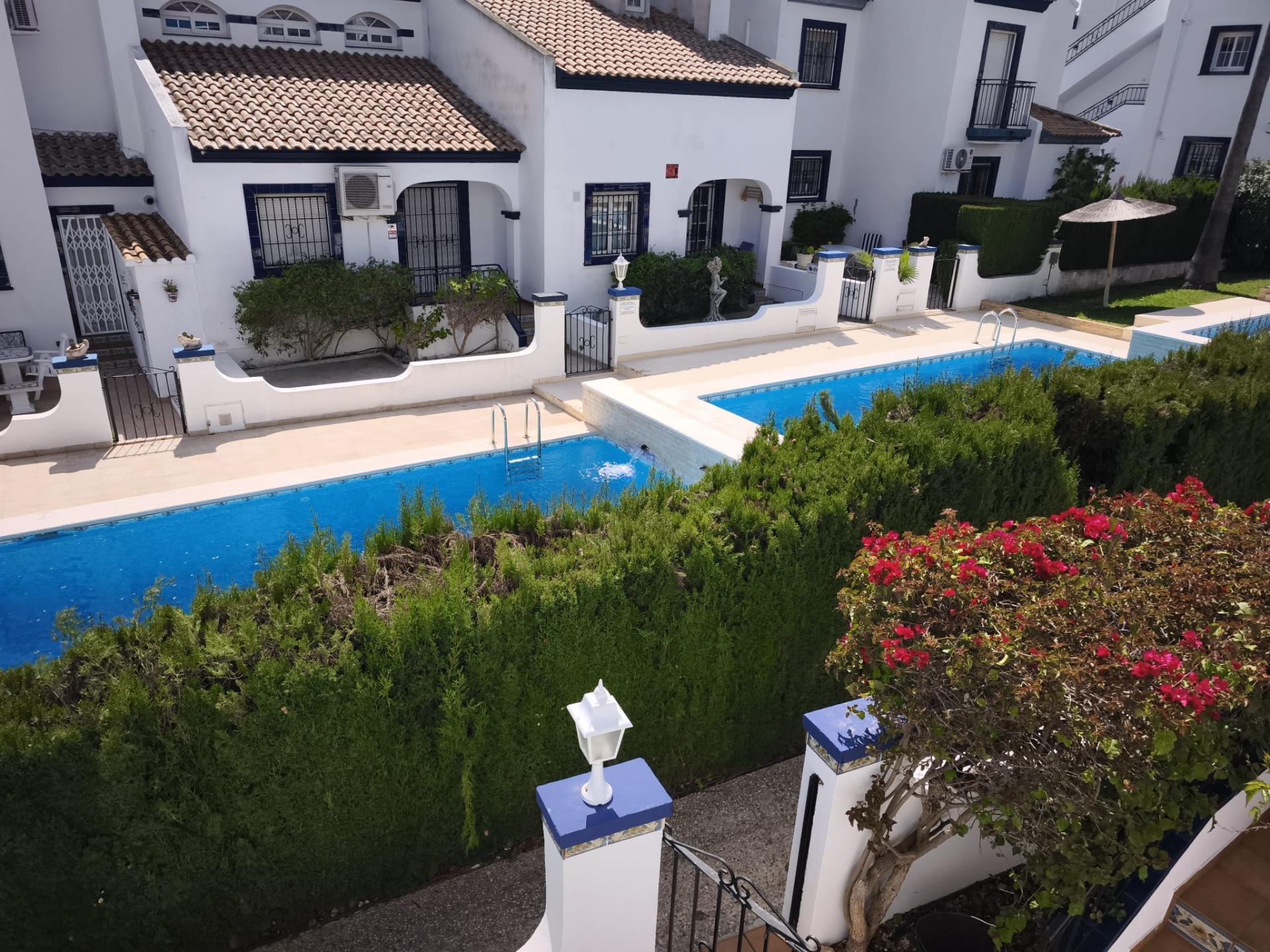 For sale - 2 Bedroom 1 Bathroom Bungalow in Orihuela Costa - Villamartín-las Filipinas  - Alicante