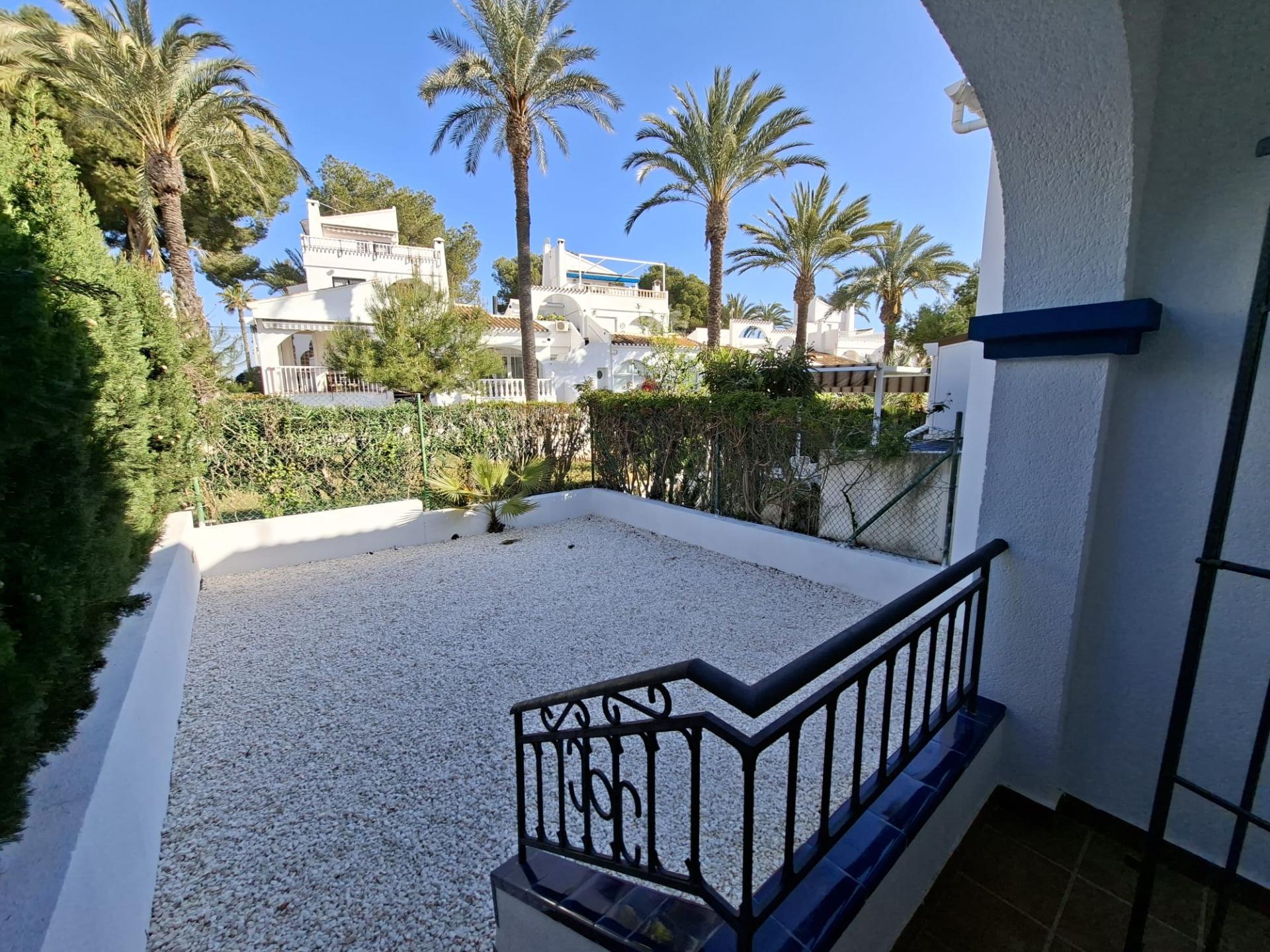 For sale - 2 Bedroom 1 Bathroom Bungalow in Orihuela Costa - Villamartín-las Filipinas  - Alicante