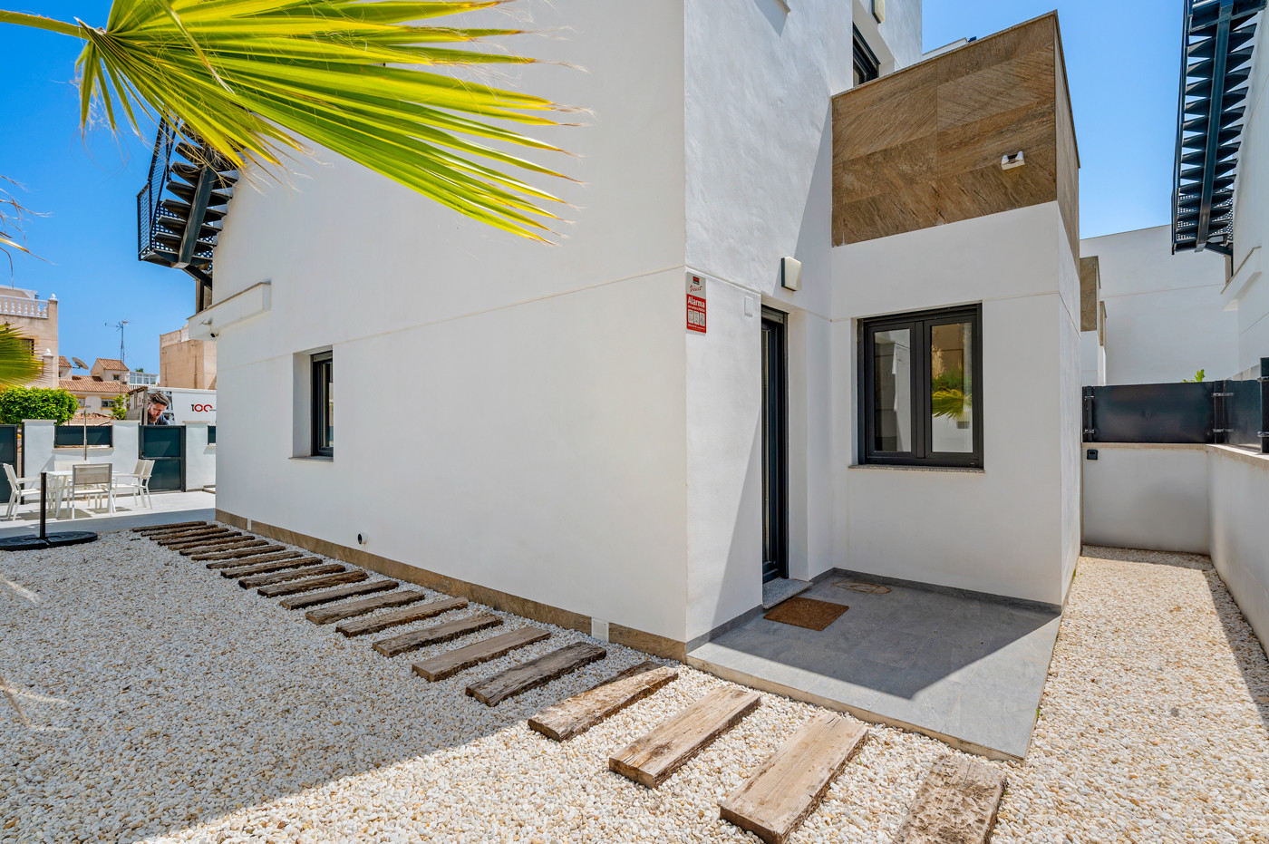 For sale - 3 Bedroom 3 Bathroom Villa in Torrevieja - Costa Blanca  - Alicante