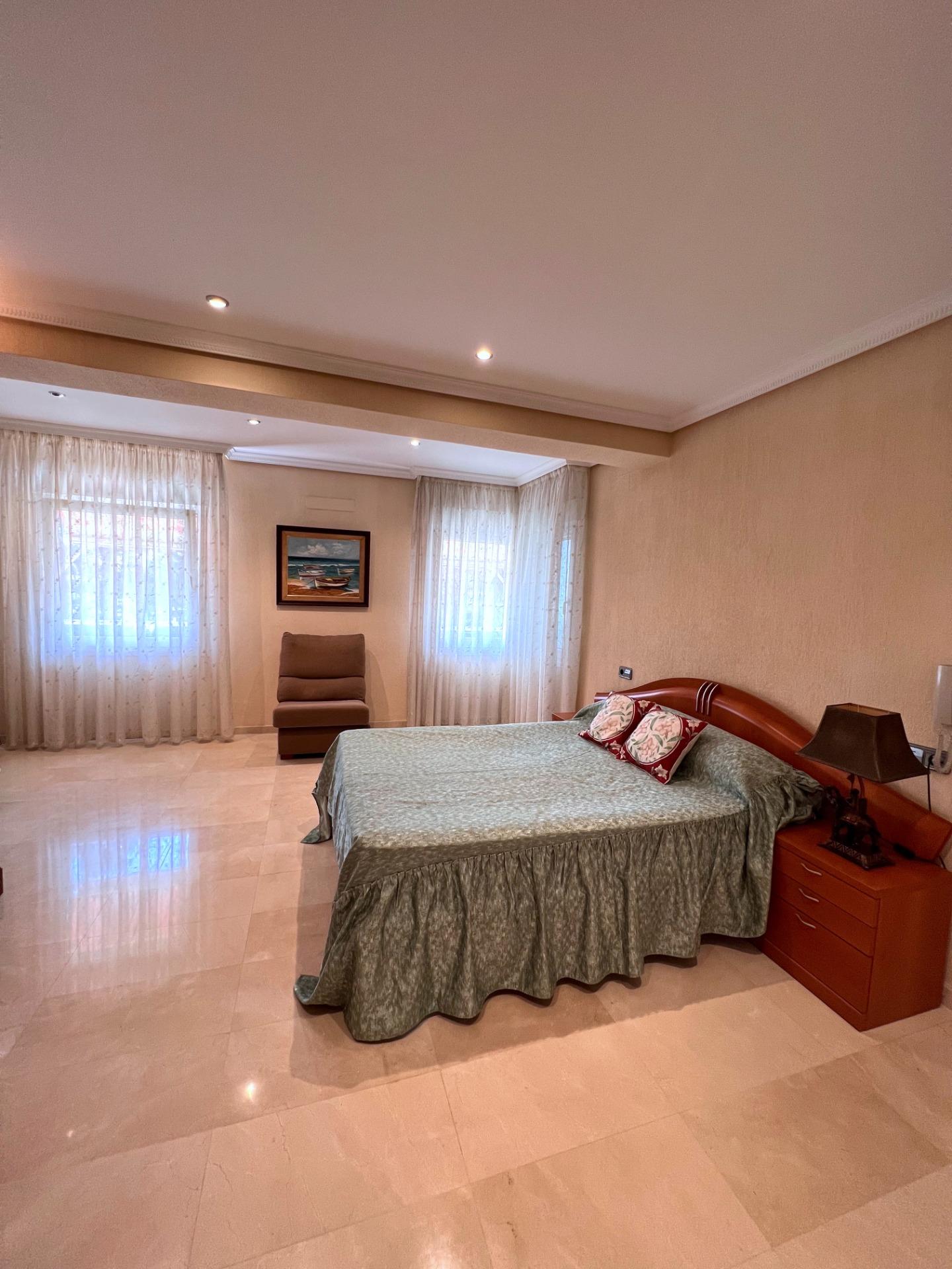 For sale - 2 Bedroom 3 Bathroom Duplex in Torrevieja - Torrevieja  - Alicante