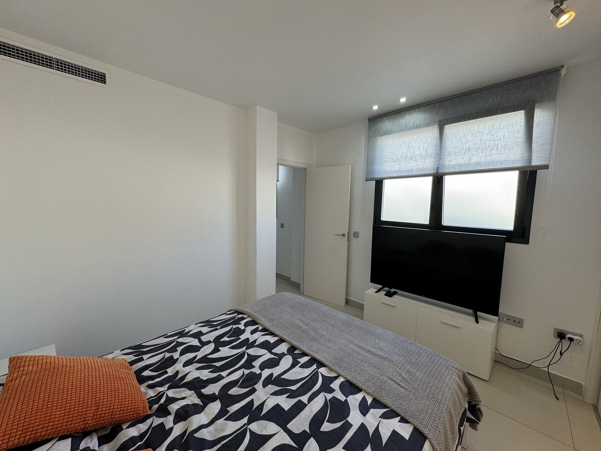 For sale - 2 Bedroom 1 Bathroom Apartment in Torrevieja - Costa Blanca  - Alicante