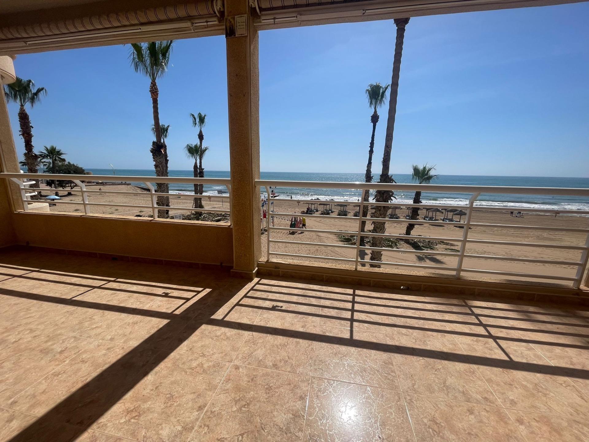 For sale - 3 Bedroom 2 Bathroom Apartment in Torrevieja - La Mata  - Alicante