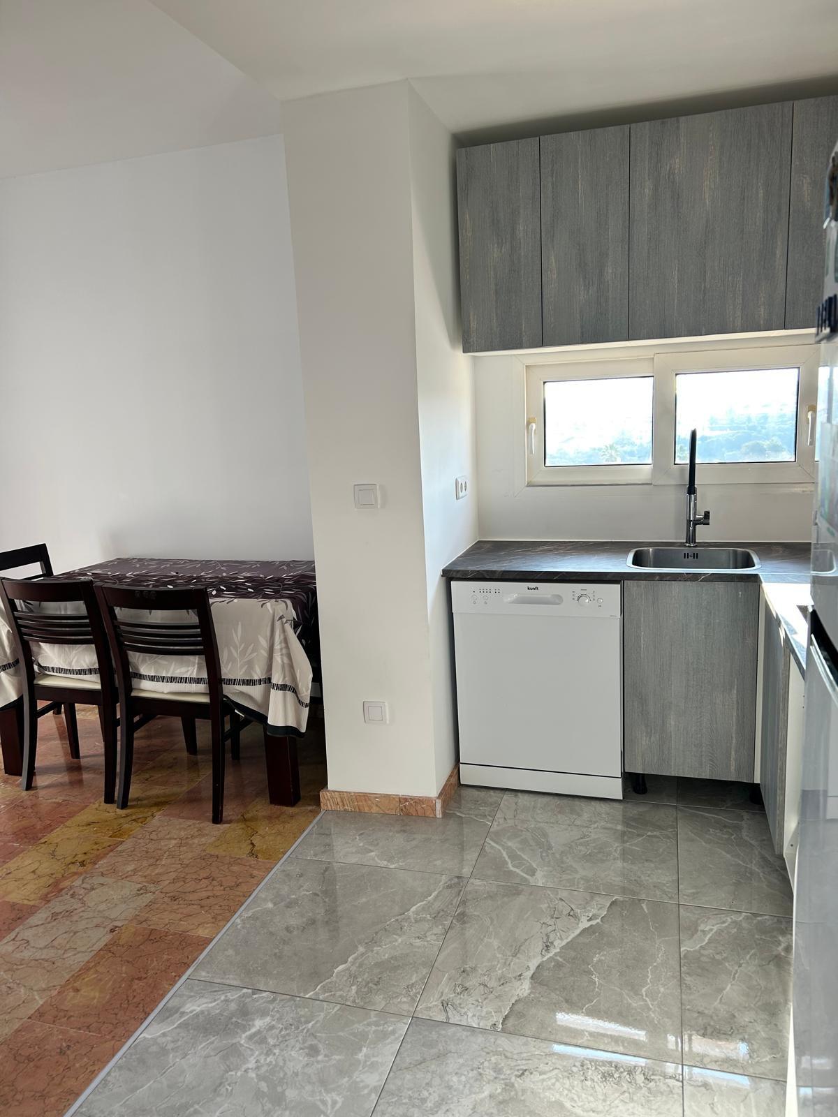 For sale - 2 Bedroom 1 Bathroom Penthouse in Torrevieja - Torreblanca  - Alicante