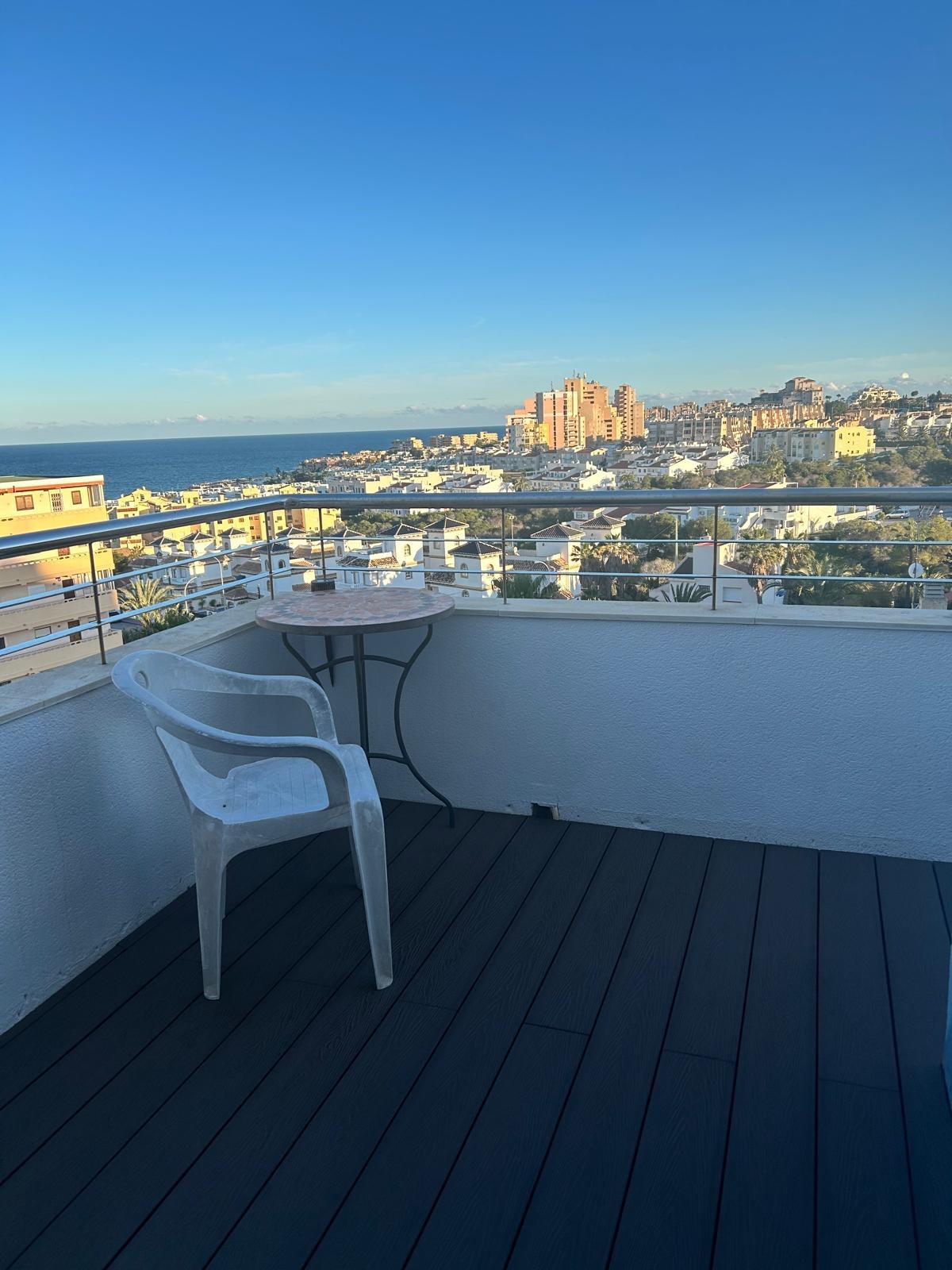 For sale - 2 Bedroom 1 Bathroom Penthouse in Torrevieja - Torreblanca  - Alicante