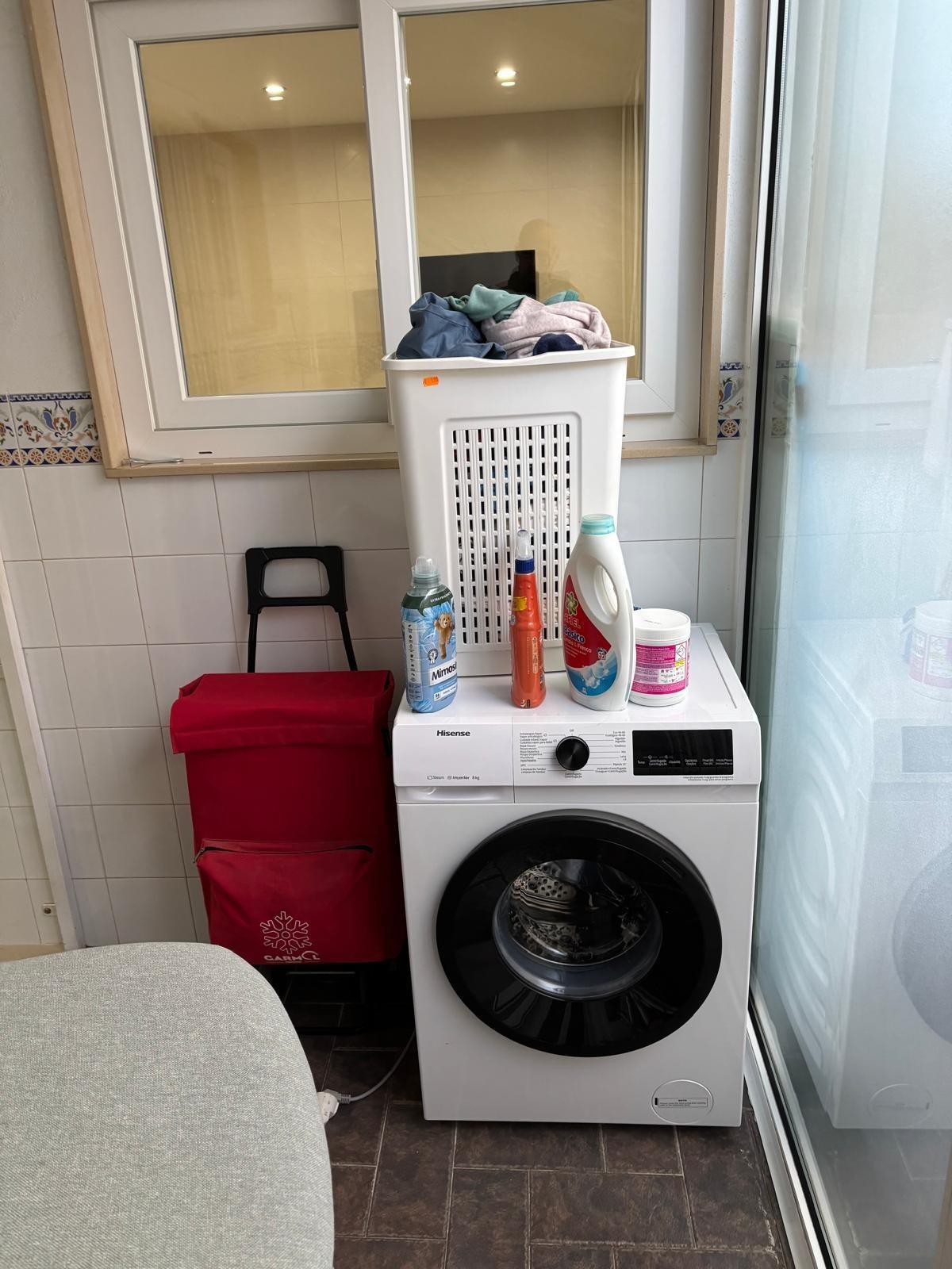 For sale - 3 Bedroom 2 Bathroom Apartment in Torrevieja - Centro  - Alicante