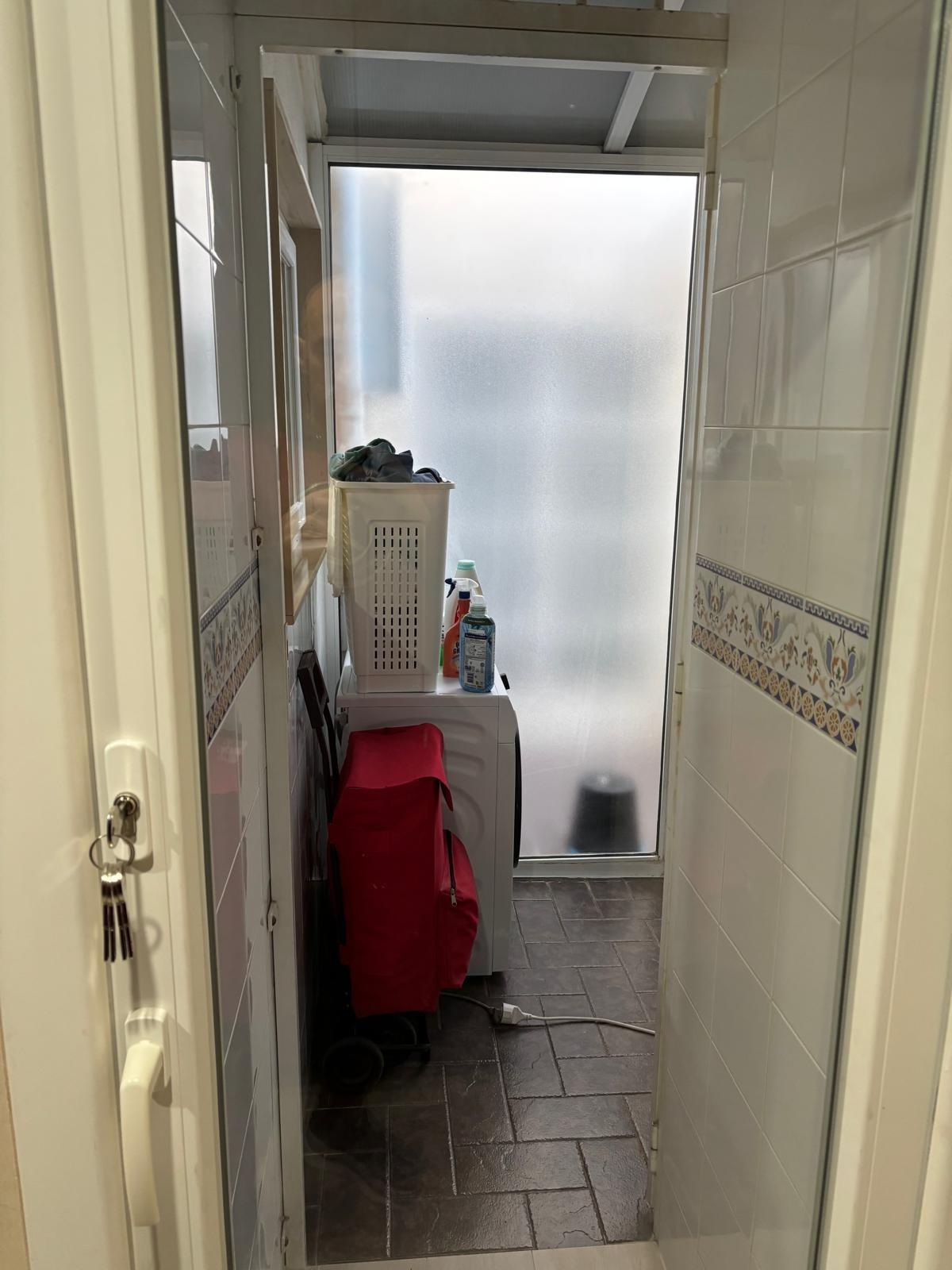 For sale - 3 Bedroom 2 Bathroom Apartment in Torrevieja - Centro  - Alicante