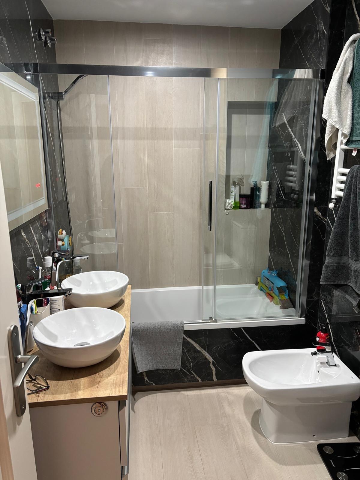 For sale - 3 Bedroom 2 Bathroom Apartment in Torrevieja - Centro  - Alicante