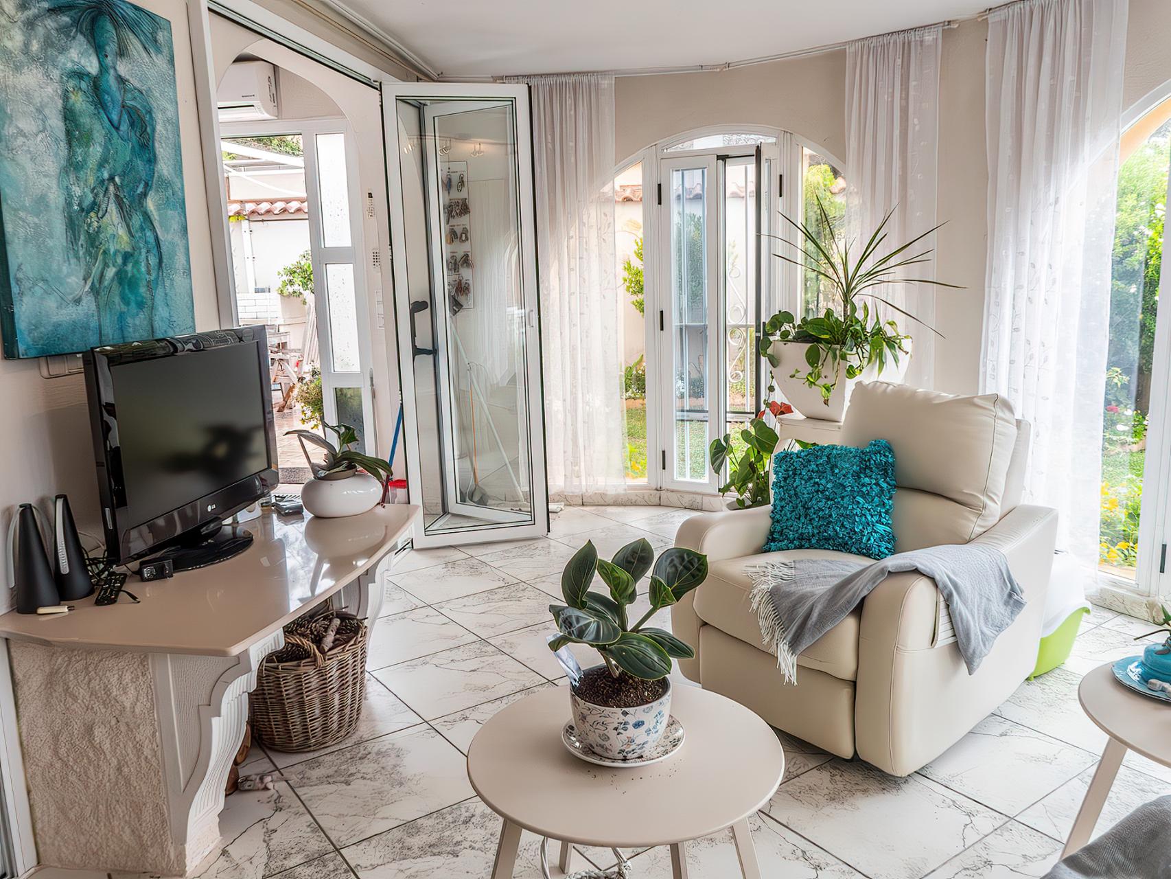 For sale - 3 Bedroom 3 Bathroom Villa in Torrevieja - Costa Blanca  - Alicante
