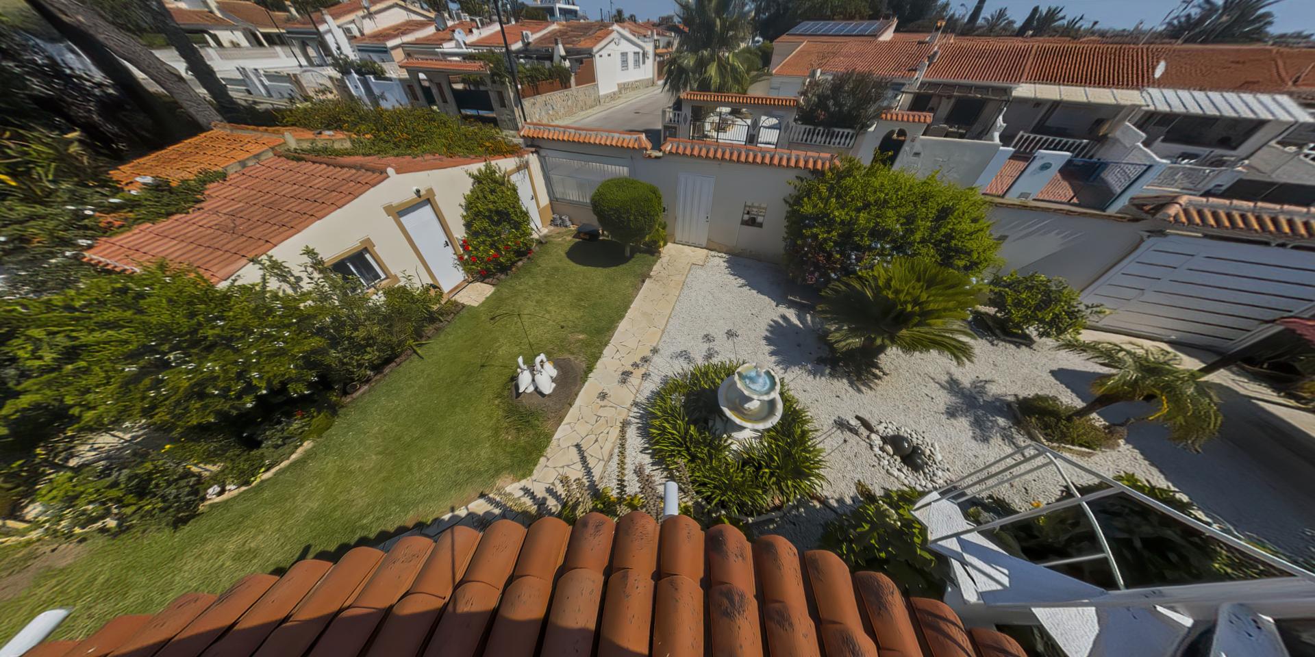 For sale - 3 Bedroom 3 Bathroom Villa in Torrevieja - Costa Blanca  - Alicante