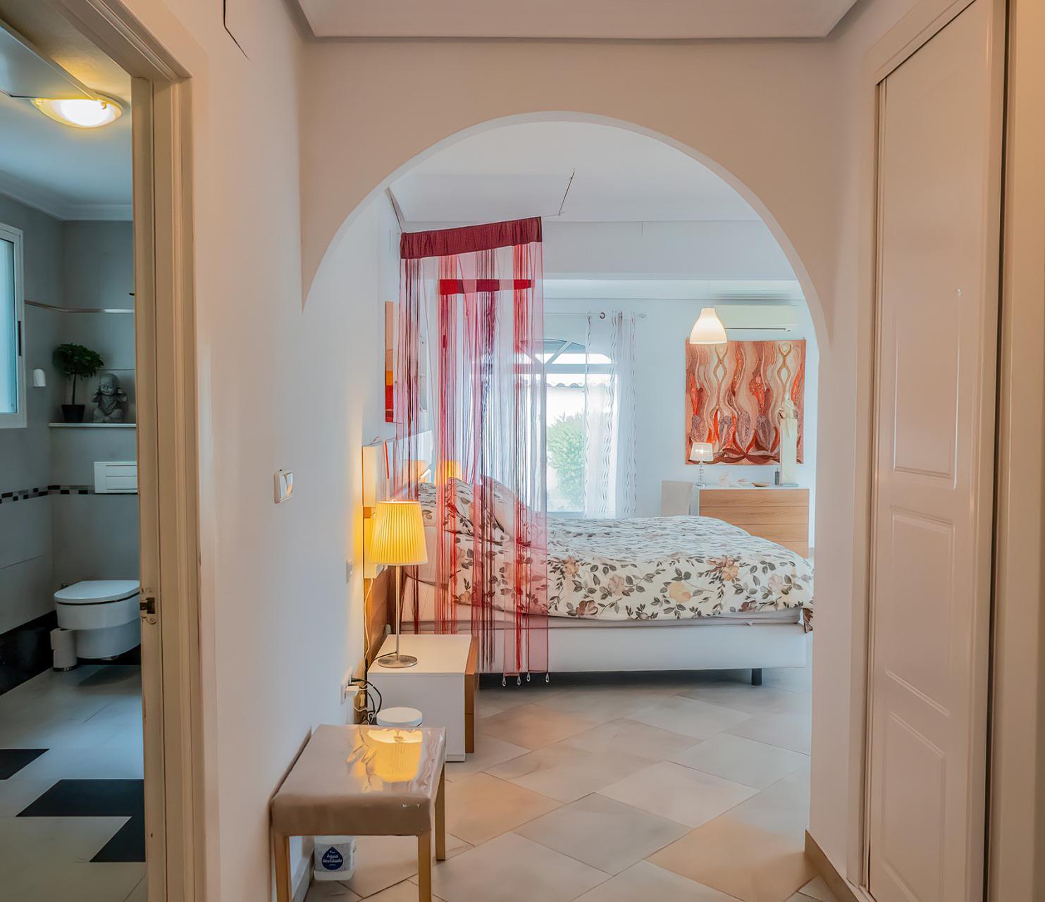 For sale - 3 Bedroom 3 Bathroom Villa in Torrevieja - Costa Blanca  - Alicante