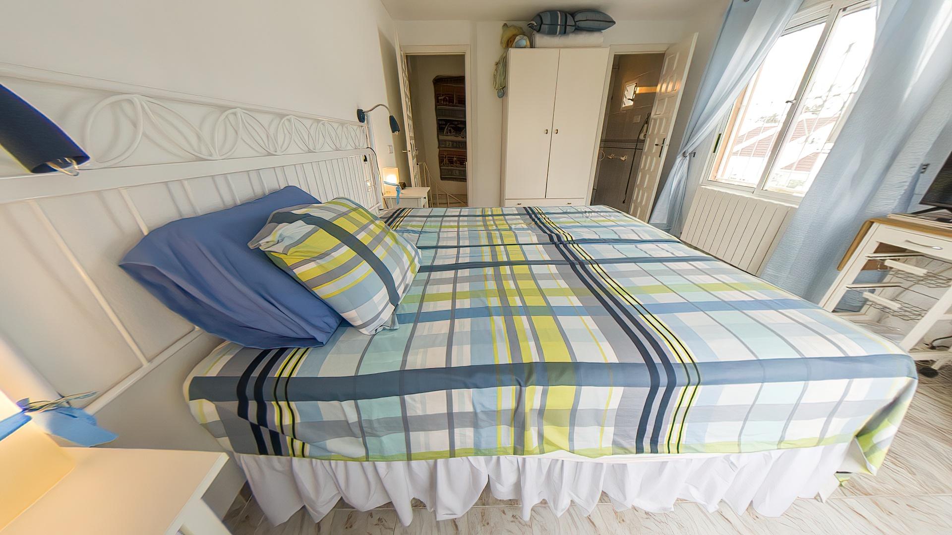 For sale - 3 Bedroom 3 Bathroom Villa in Torrevieja - Costa Blanca  - Alicante