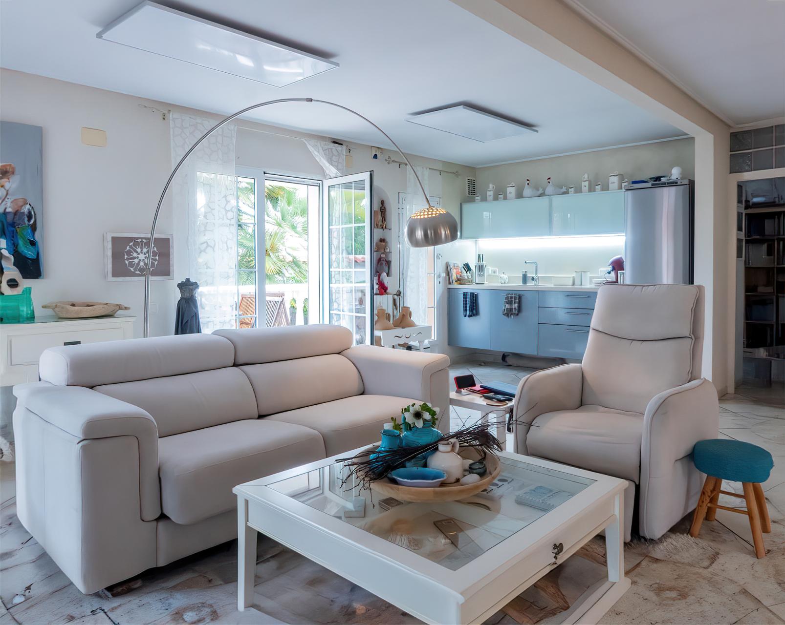 For sale - 3 Bedroom 3 Bathroom Villa in Torrevieja - Costa Blanca  - Alicante