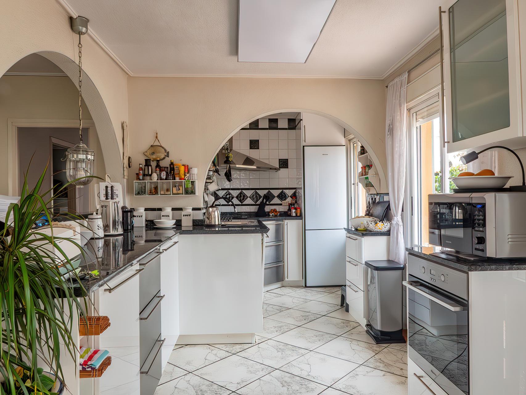 For sale - 3 Bedroom 3 Bathroom Villa in Torrevieja - Costa Blanca  - Alicante