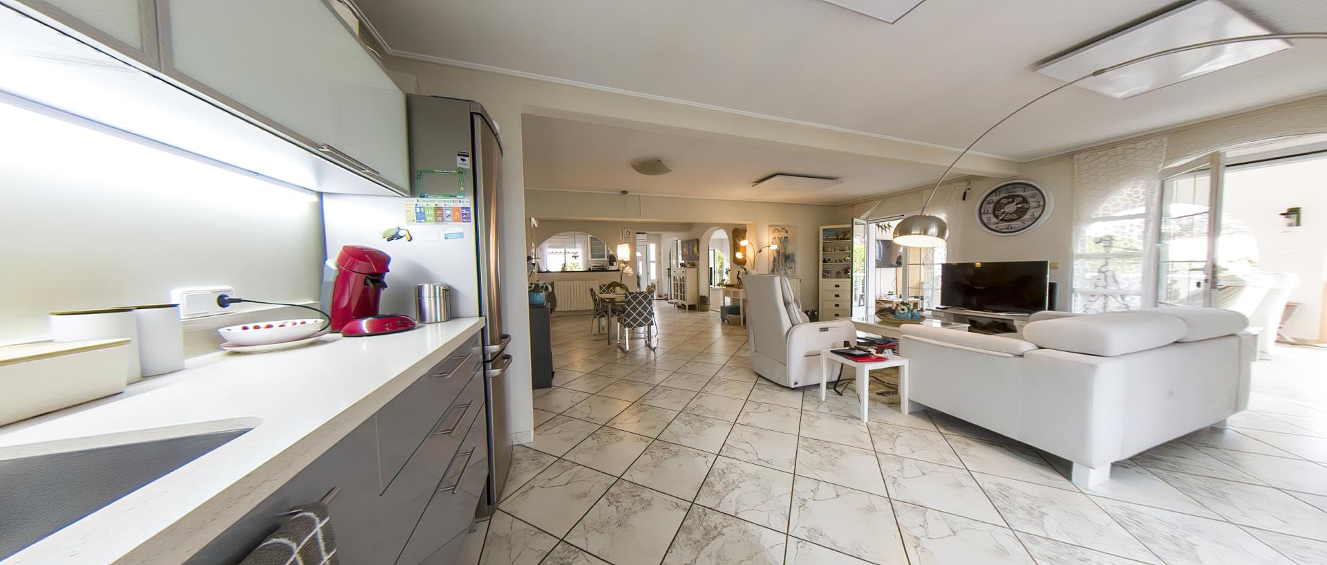 For sale - 3 Bedroom 3 Bathroom Villa in Torrevieja - Costa Blanca  - Alicante