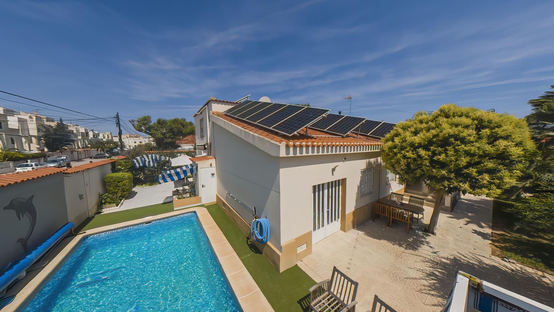 For sale - 3 Bedroom 3 Bathroom Villa in Torrevieja - Costa Blanca  - Alicante