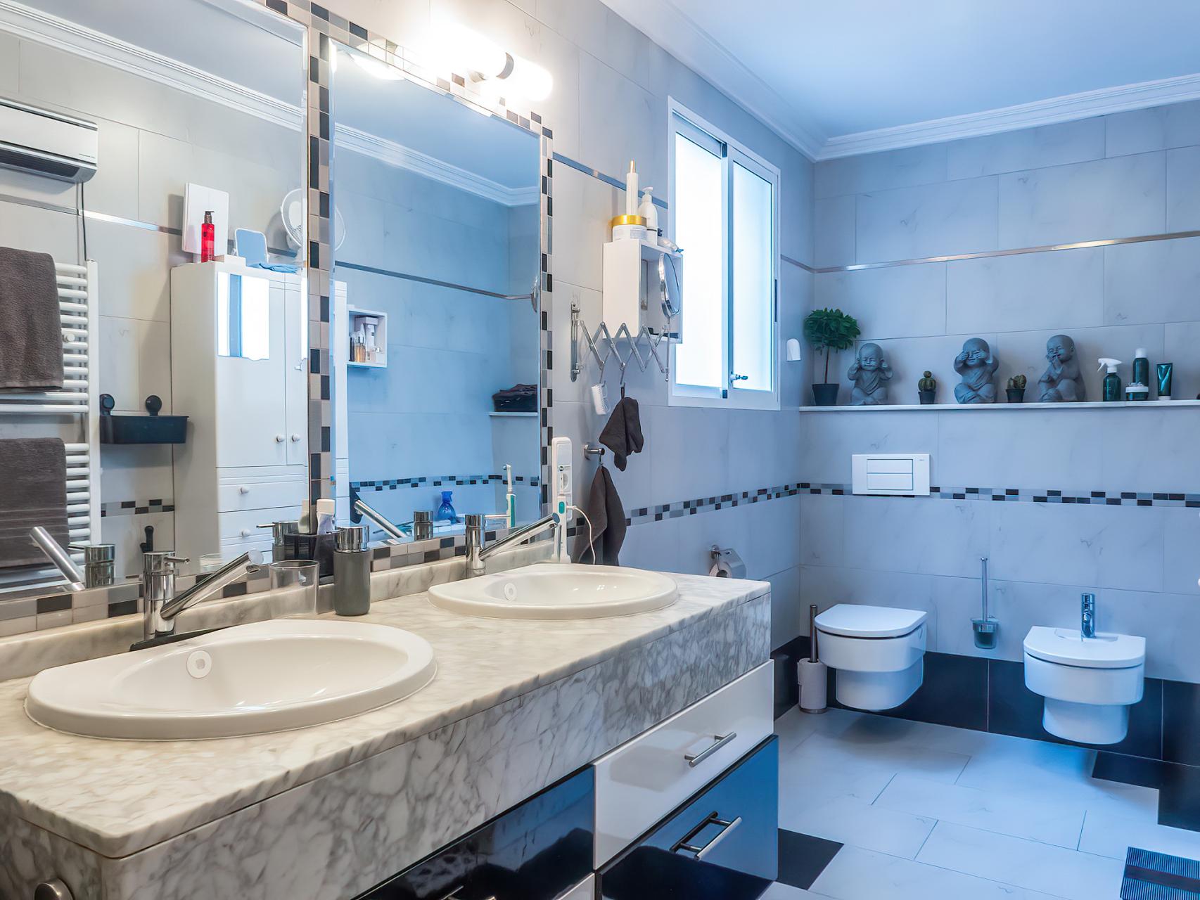 For sale - 3 Bedroom 3 Bathroom Villa in Torrevieja - Costa Blanca  - Alicante