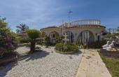 27-4-480-11-971/77546, 3 Bedroom 3 Bathroom Villa in Torrevieja