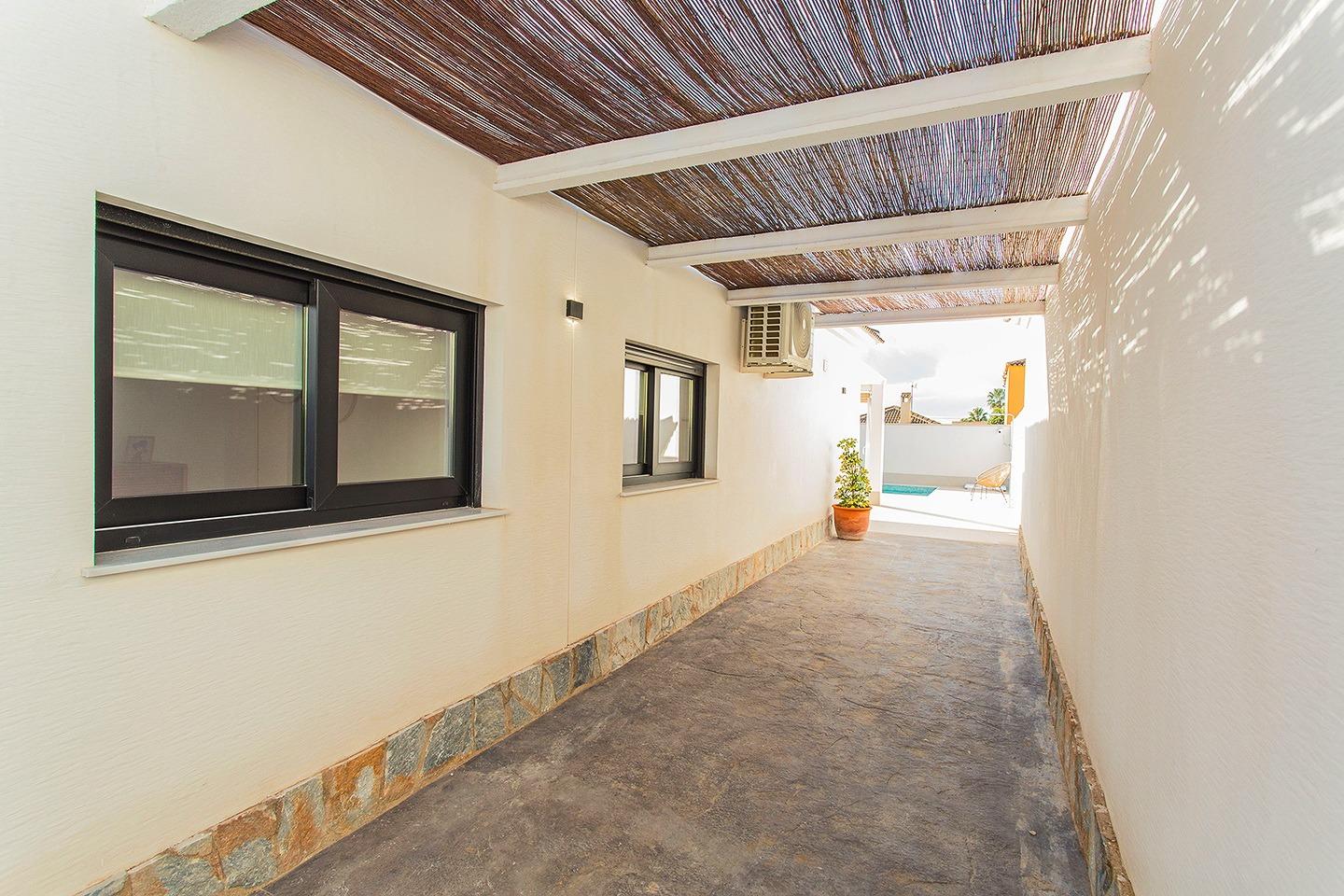 For sale - 2 Bedroom 2 Bathroom Town House in Torrevieja - La Siesta  - Alicante