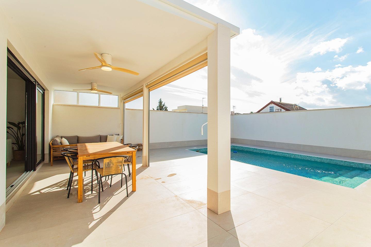 For sale - 2 Bedroom 2 Bathroom Town House in Torrevieja - La Siesta  - Alicante