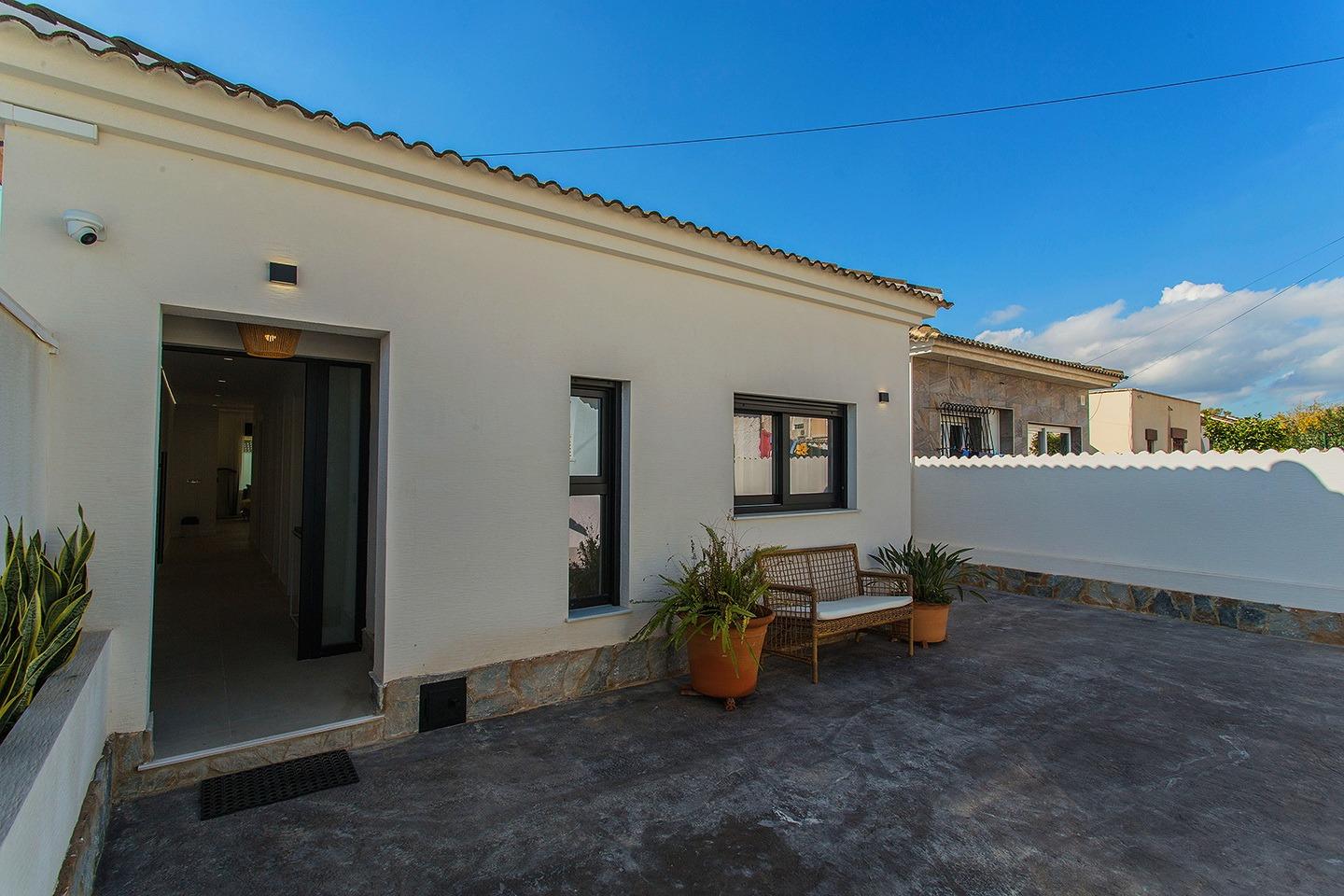 For sale - 2 Bedroom 2 Bathroom Town House in Torrevieja - La Siesta  - Alicante