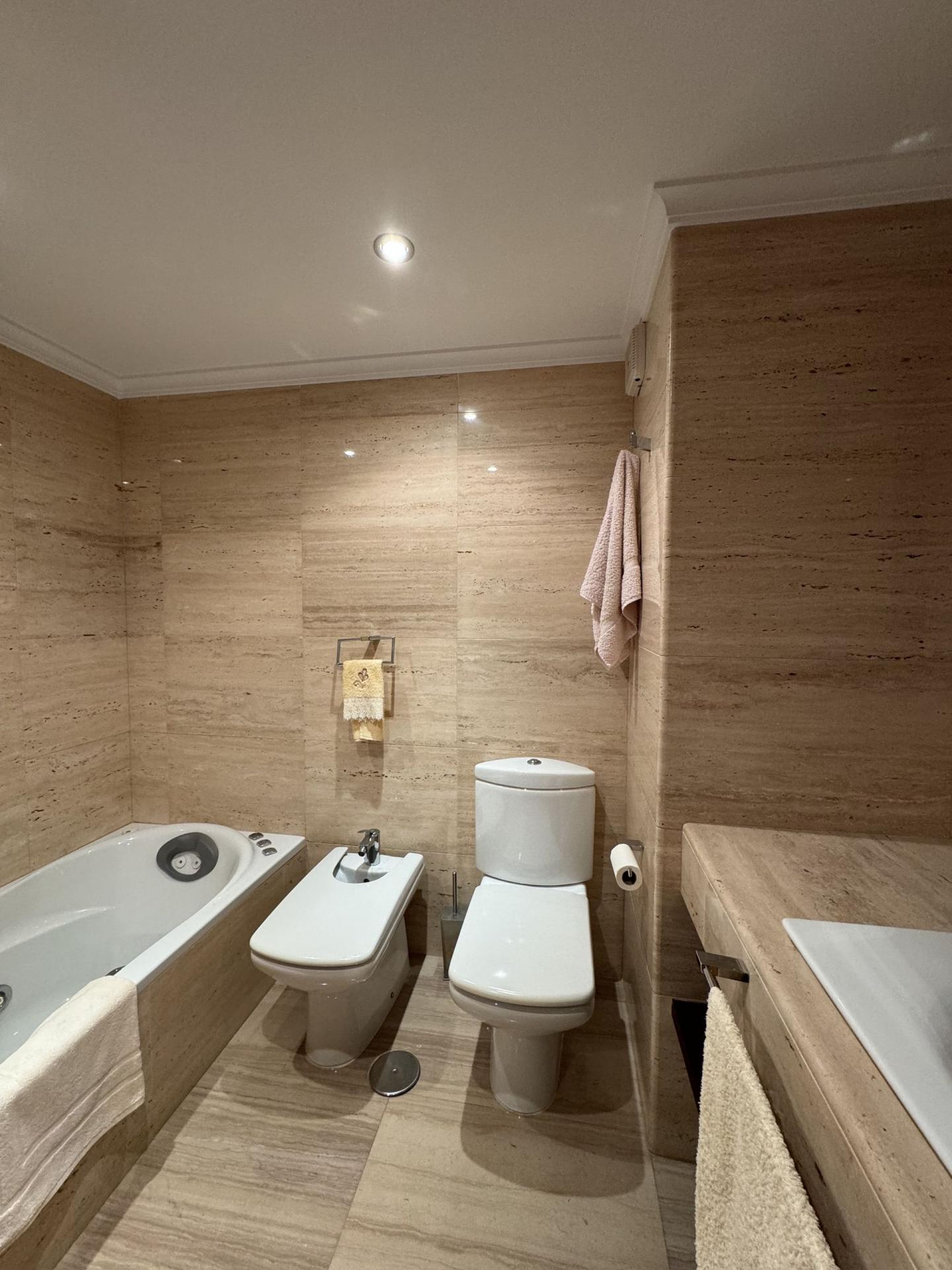 For sale - 3 Bedroom 2 Bathroom Apartment in Torrevieja - Playa Del Cura  - Alicante