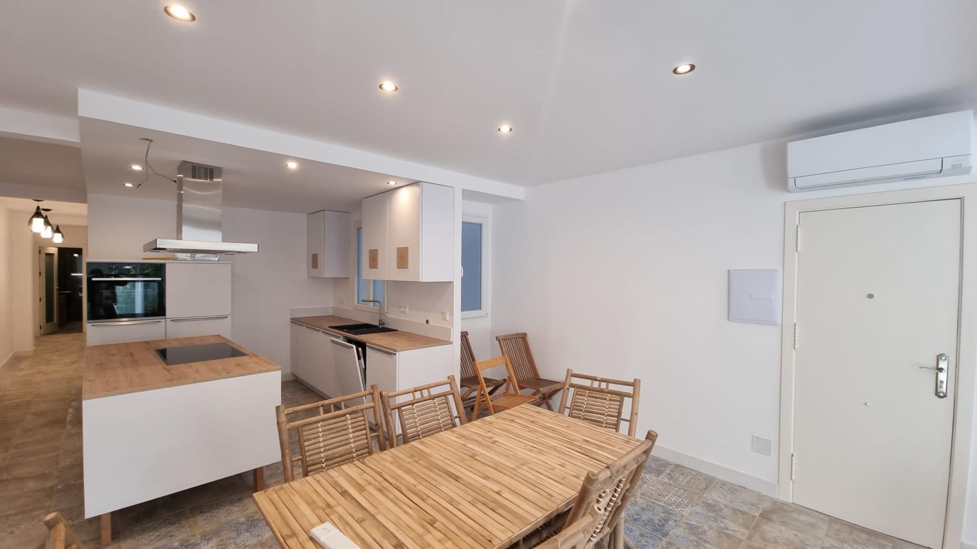 For sale - 2 Bedroom 1 Bathroom Apartment in Torrevieja - Torrevieja  - Alicante