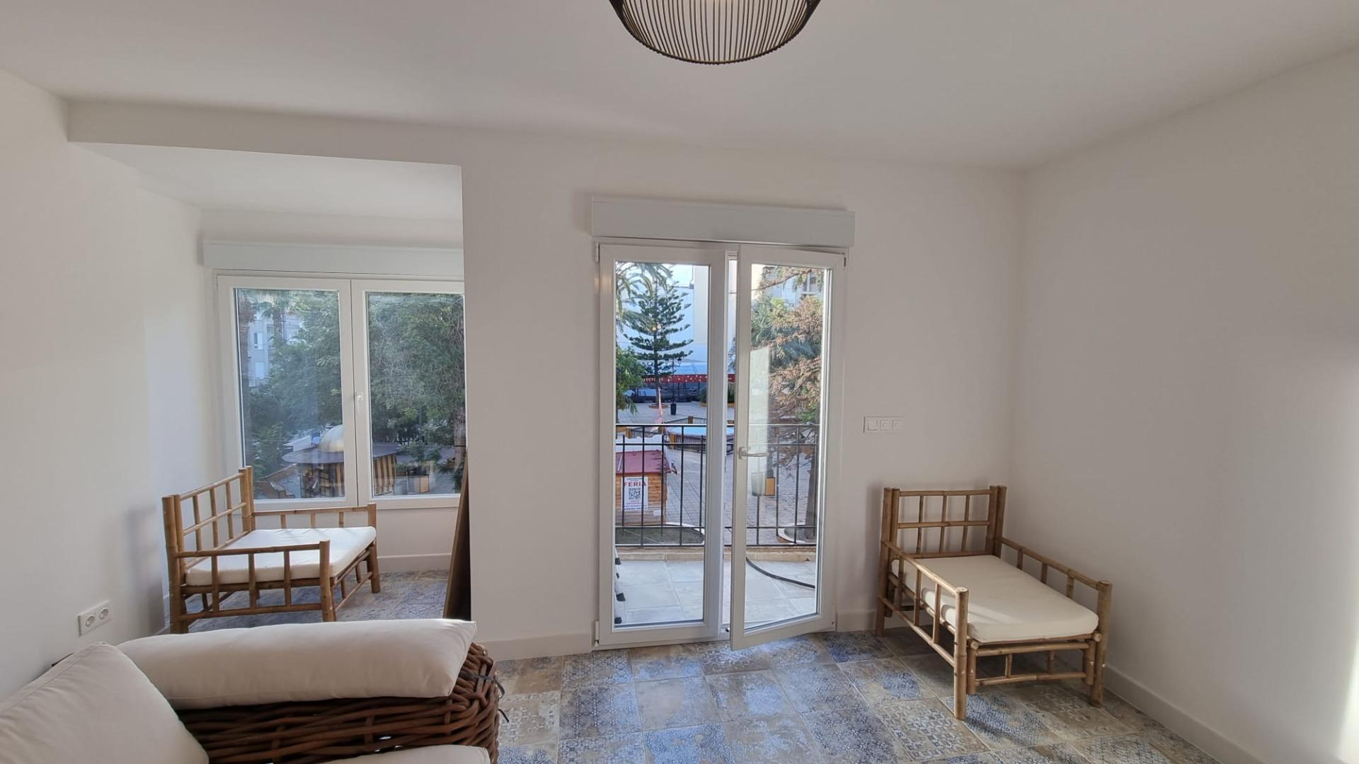 For sale - 2 Bedroom 1 Bathroom Apartment in Torrevieja - Torrevieja  - Alicante