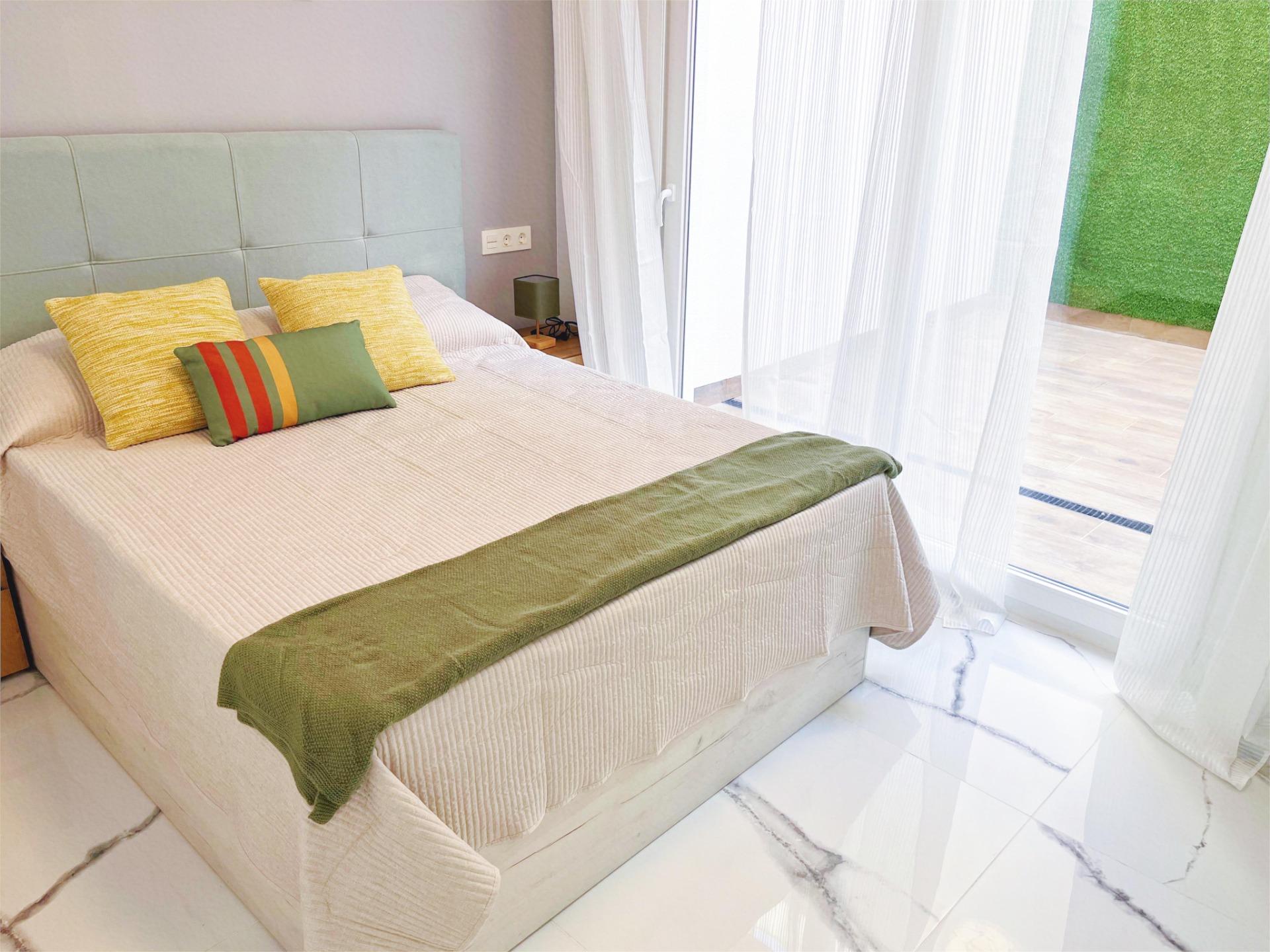 For sale - 2 Bedroom 2 Bathroom Apartment in Torrevieja - Playa Del Cura  - Alicante