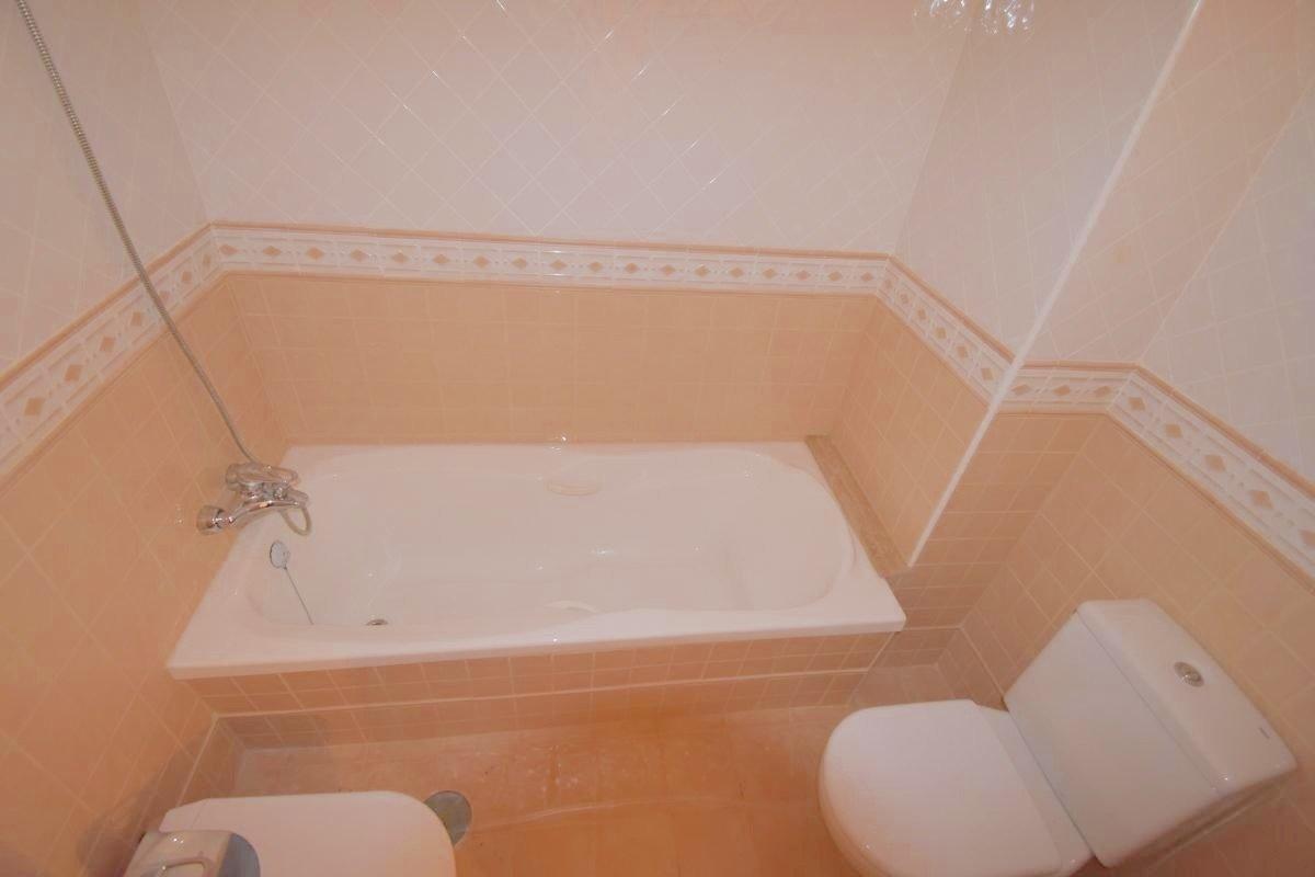 For sale - 3 Bedroom 2 Bathroom Apartment in Torrevieja - Centro - Muelle Pesquero  - Alicante