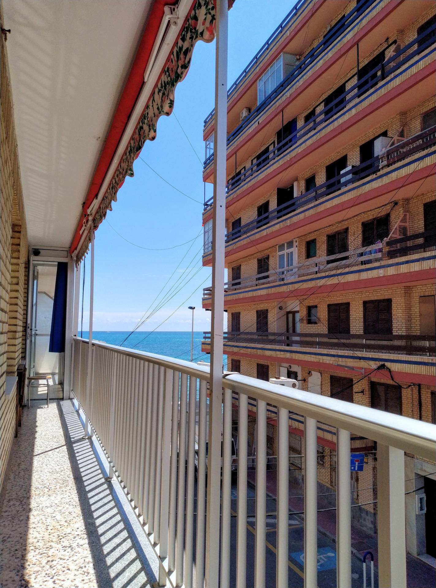 For sale - 2 Bedroom 1 Bathroom Apartment in Torrevieja - Playa De Los Naufragos  - Alicante