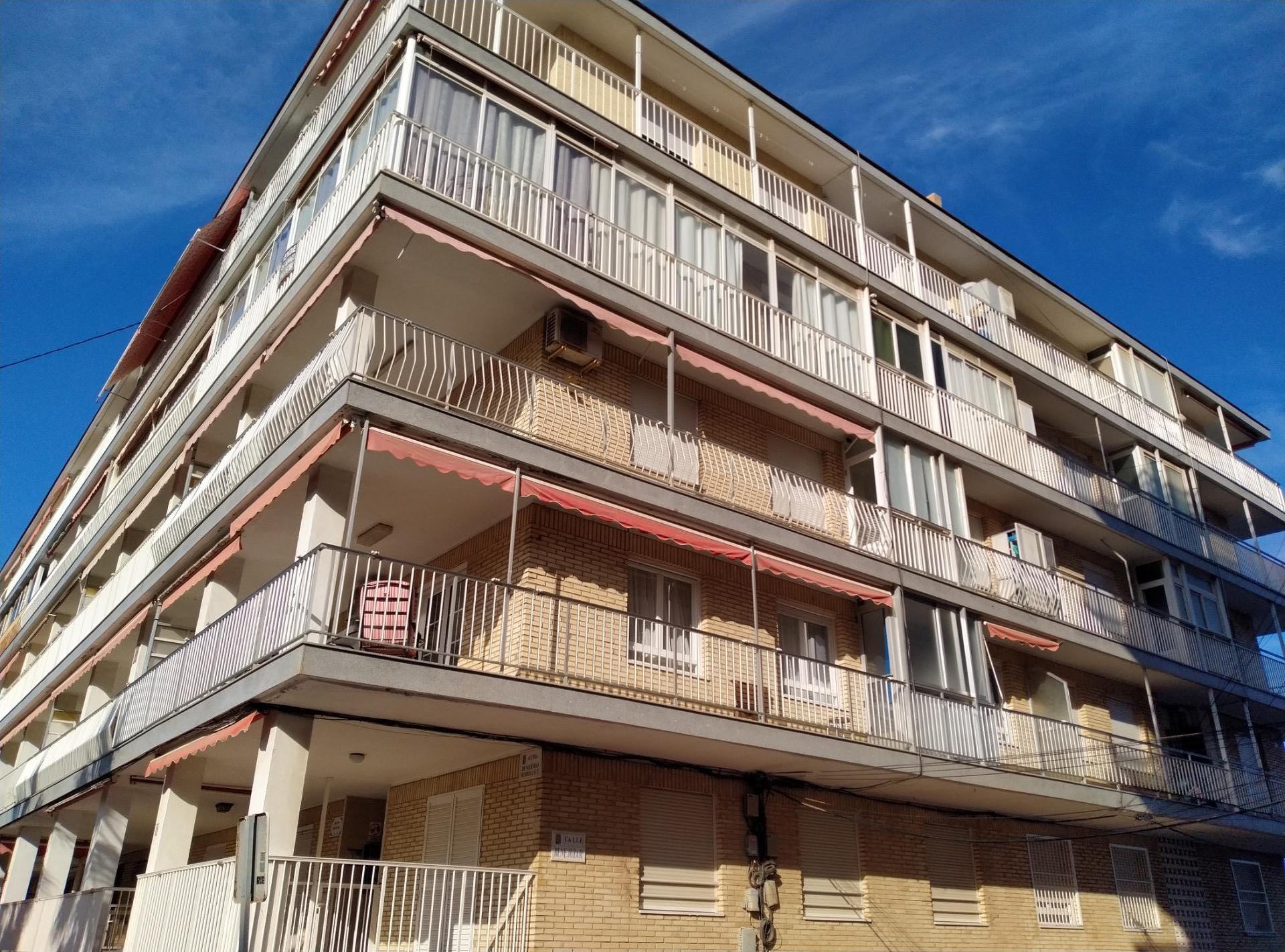 For sale - 2 Bedroom 1 Bathroom Apartment in Torrevieja - Playa De Los Naufragos  - Alicante