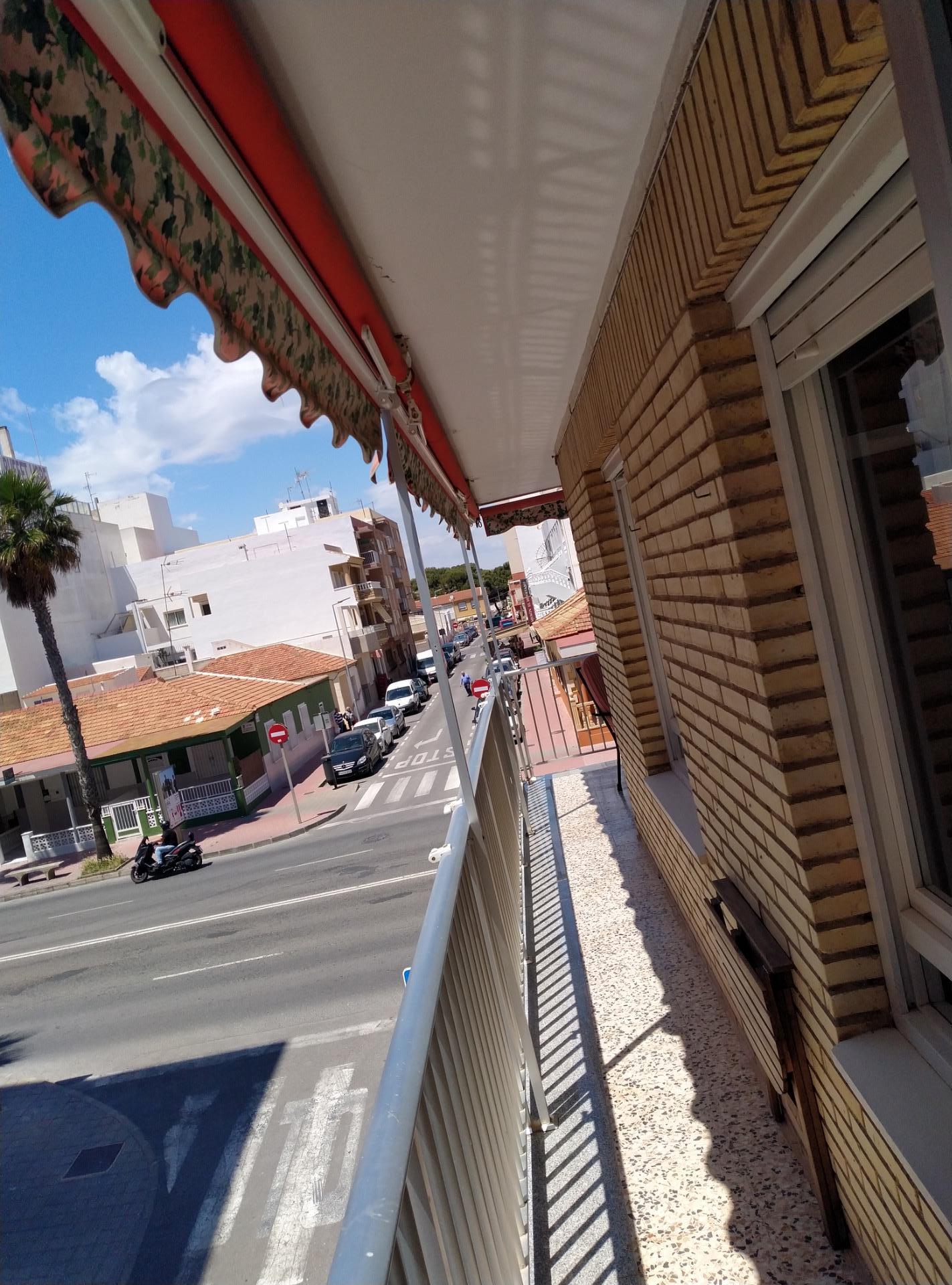 For sale - 2 Bedroom 1 Bathroom Apartment in Torrevieja - Playa De Los Naufragos  - Alicante