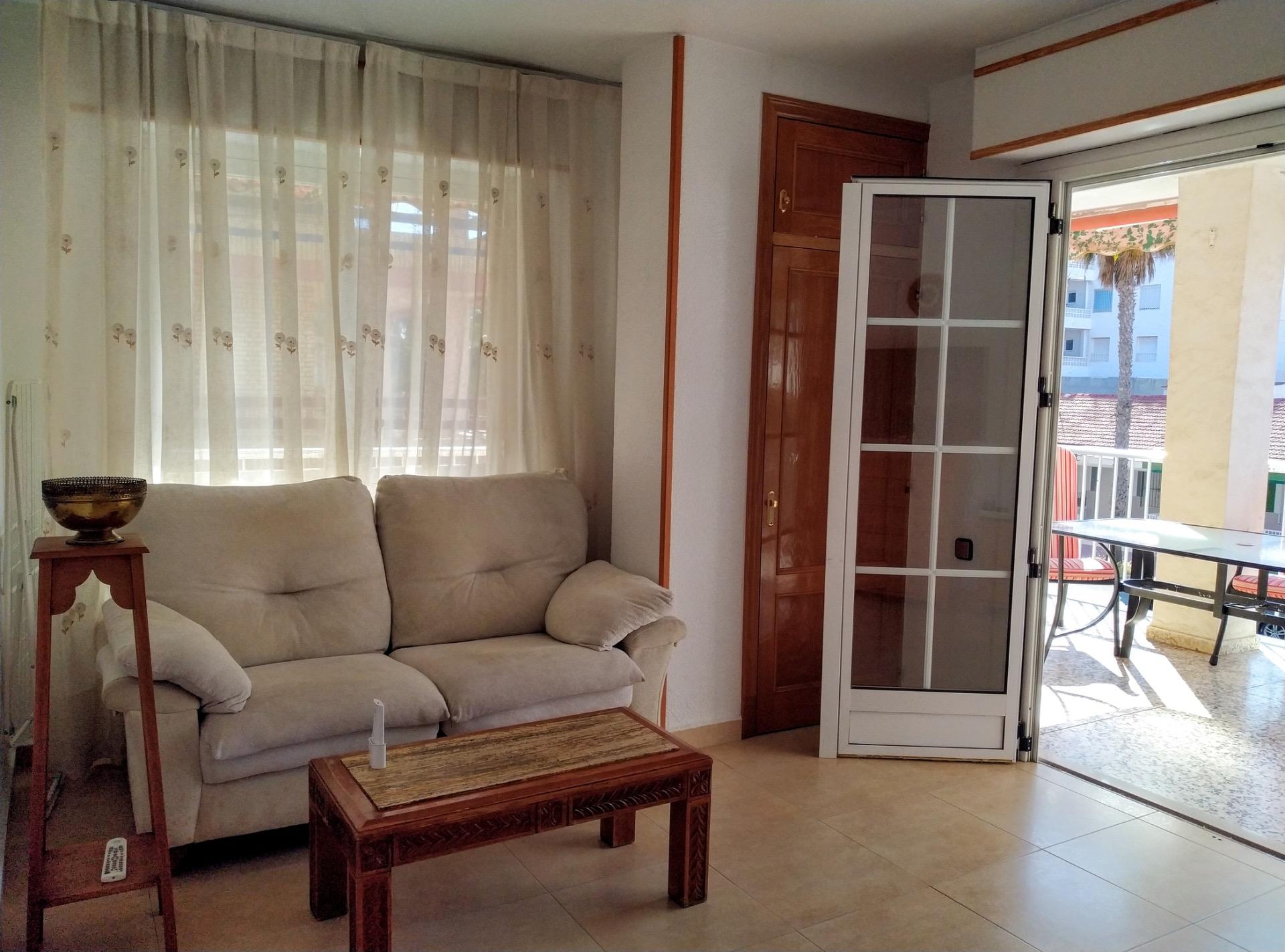 For sale - 2 Bedroom 1 Bathroom Apartment in Torrevieja - Playa De Los Naufragos  - Alicante