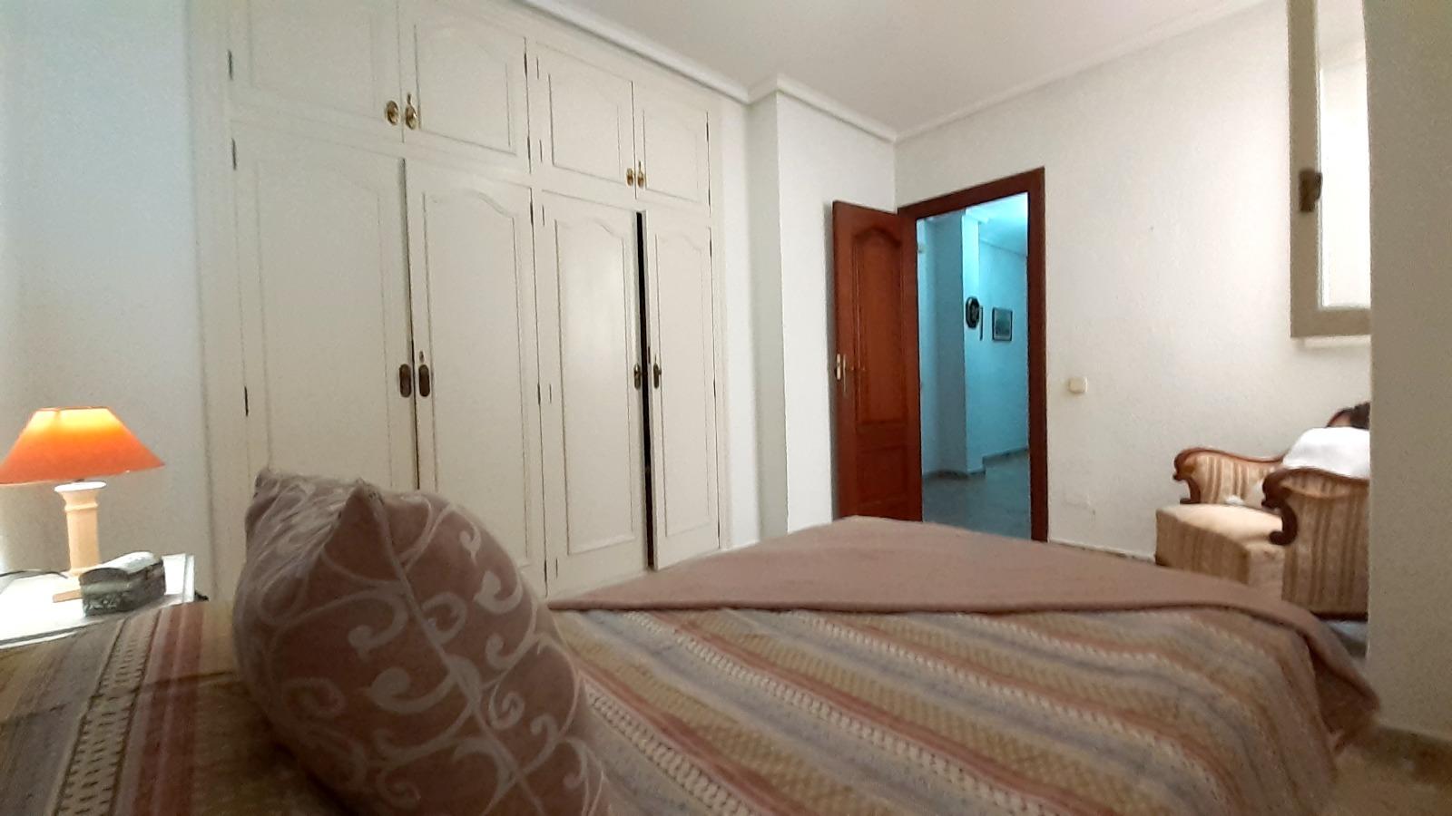 For sale - 4 Bedroom 2 Bathroom Apartment in Torrevieja - Torrevieja  - Alicante