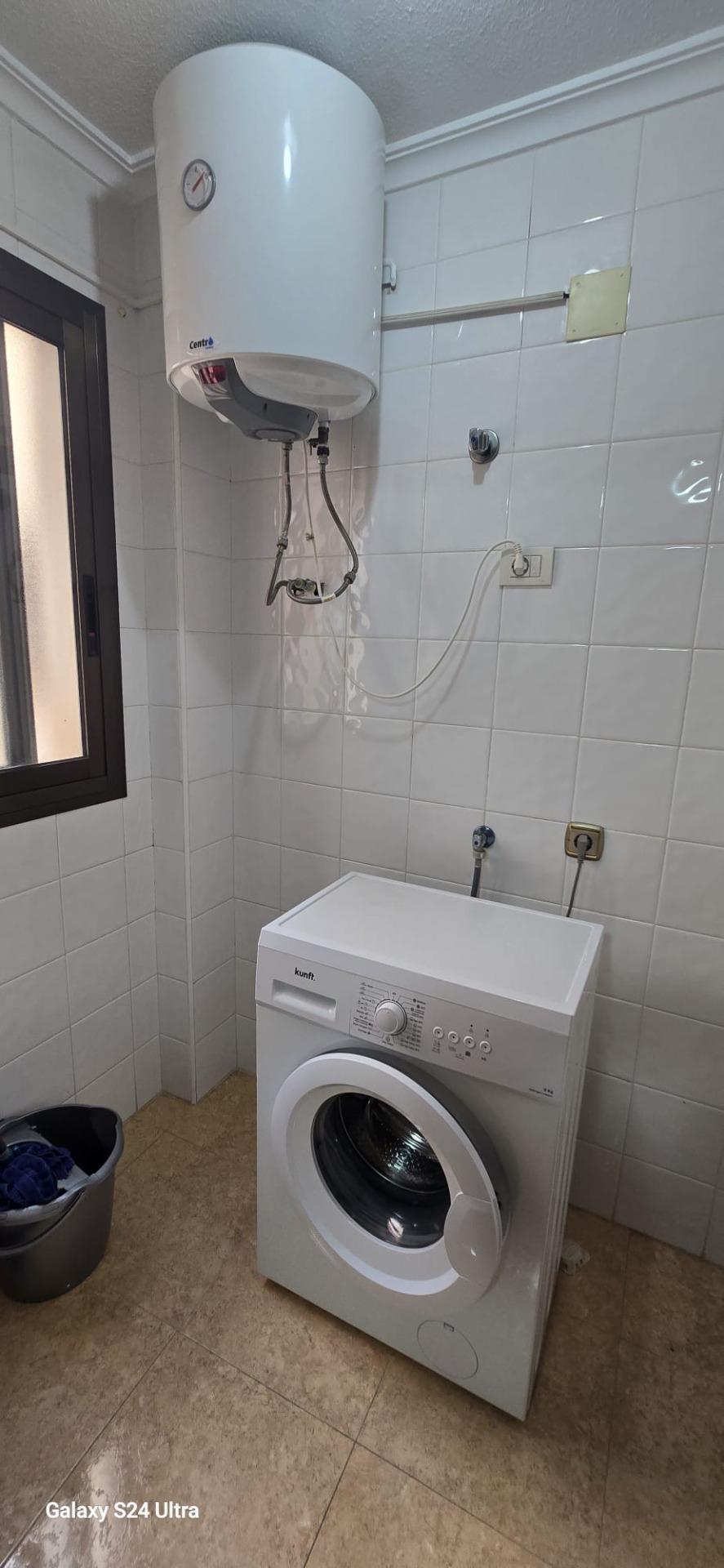 For sale - 3 Bedroom 2 Bathroom Apartment in Torrevieja - Torrevieja  - Alicante