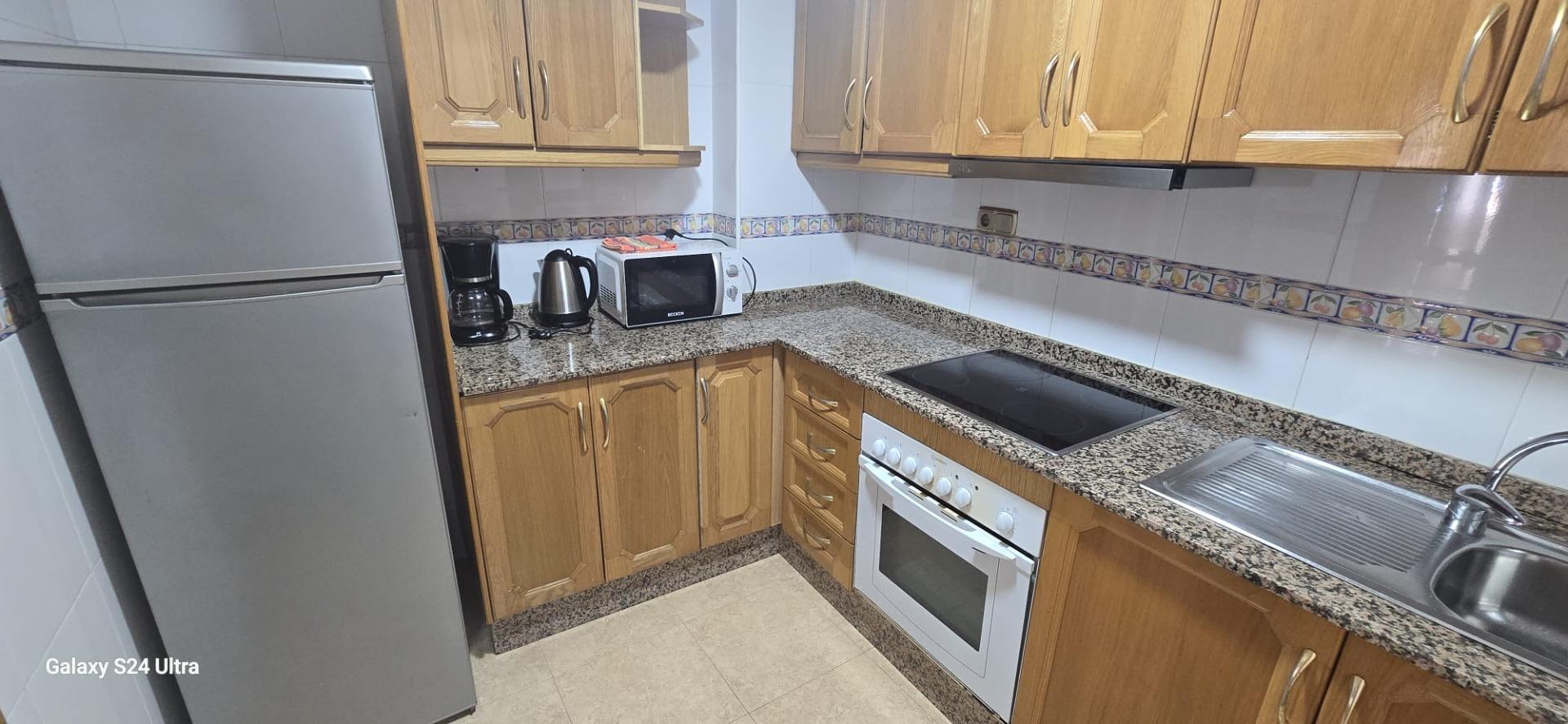 For sale - 3 Bedroom 2 Bathroom Apartment in Torrevieja - Torrevieja  - Alicante