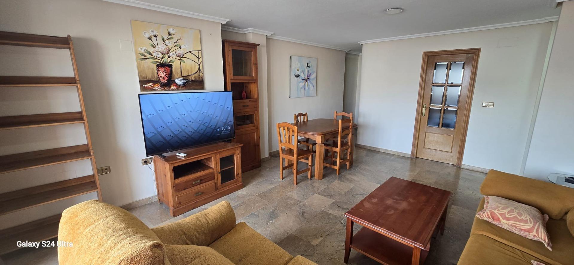 For sale - 3 Bedroom 2 Bathroom Apartment in Torrevieja - Torrevieja  - Alicante