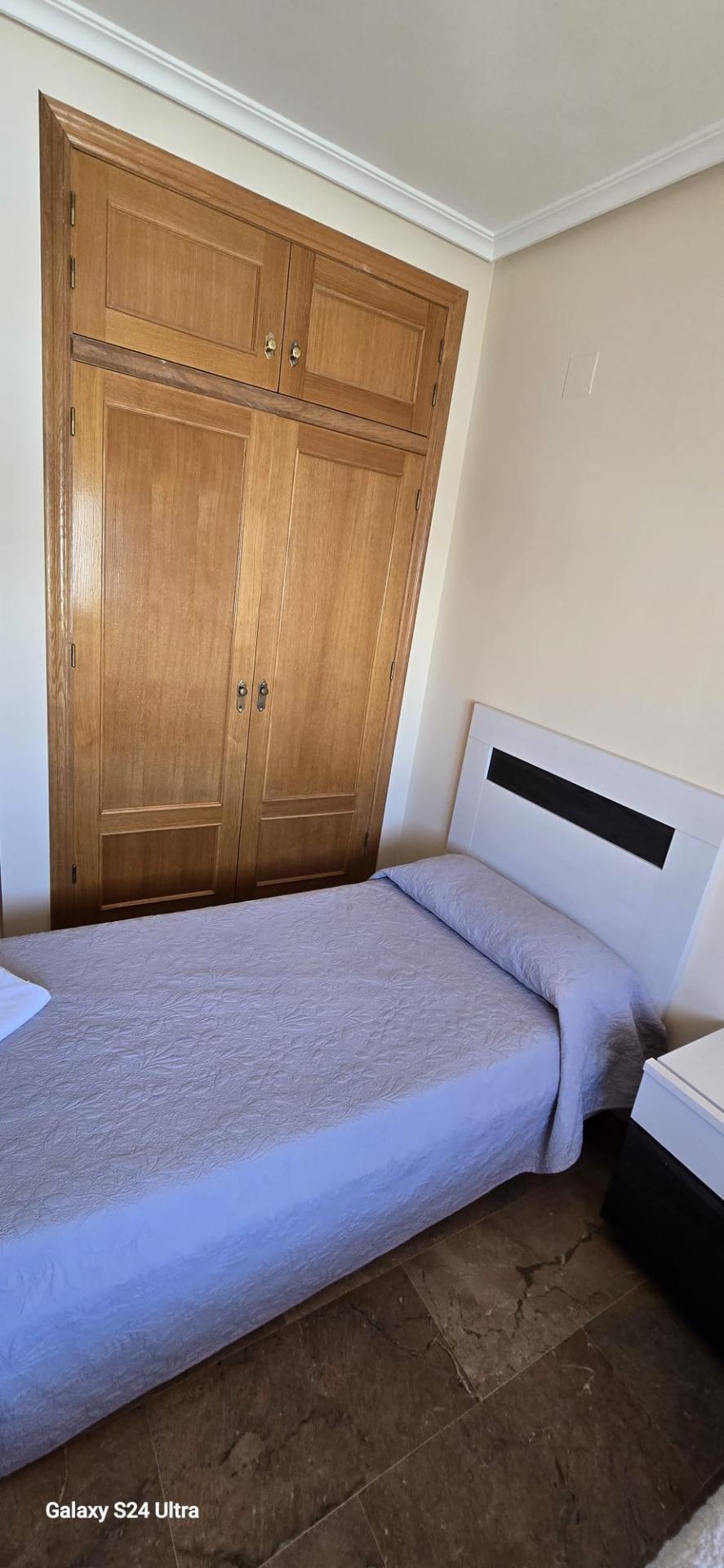 For sale - 4 Bedroom 2 Bathroom Apartment in Torrevieja - Torrevieja  - Alicante