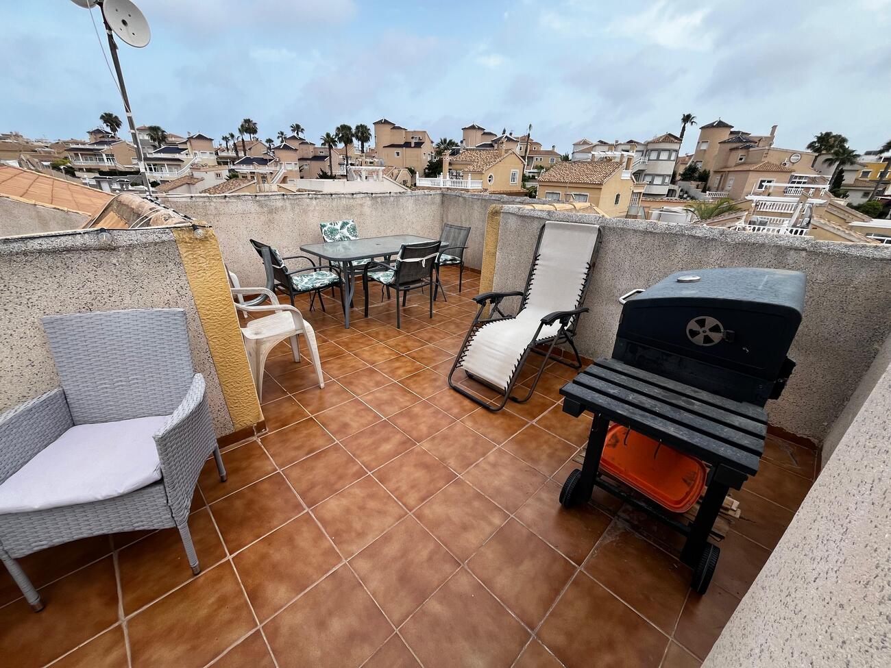 For sale - 3 Bedroom 2 Bathroom Town House Penthouse in Torrevieja - La Florida  - Alicante