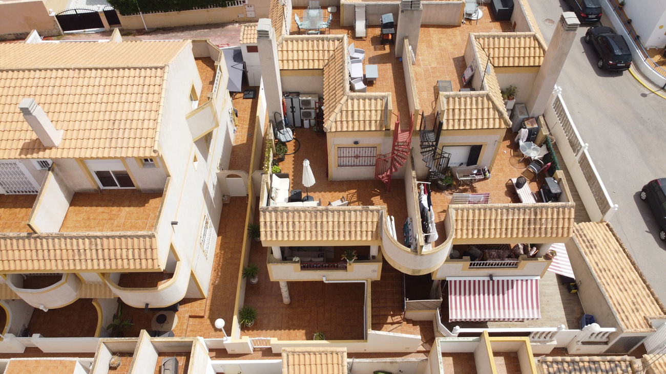 For sale - 3 Bedroom 2 Bathroom Town House Penthouse in Torrevieja - La Florida  - Alicante