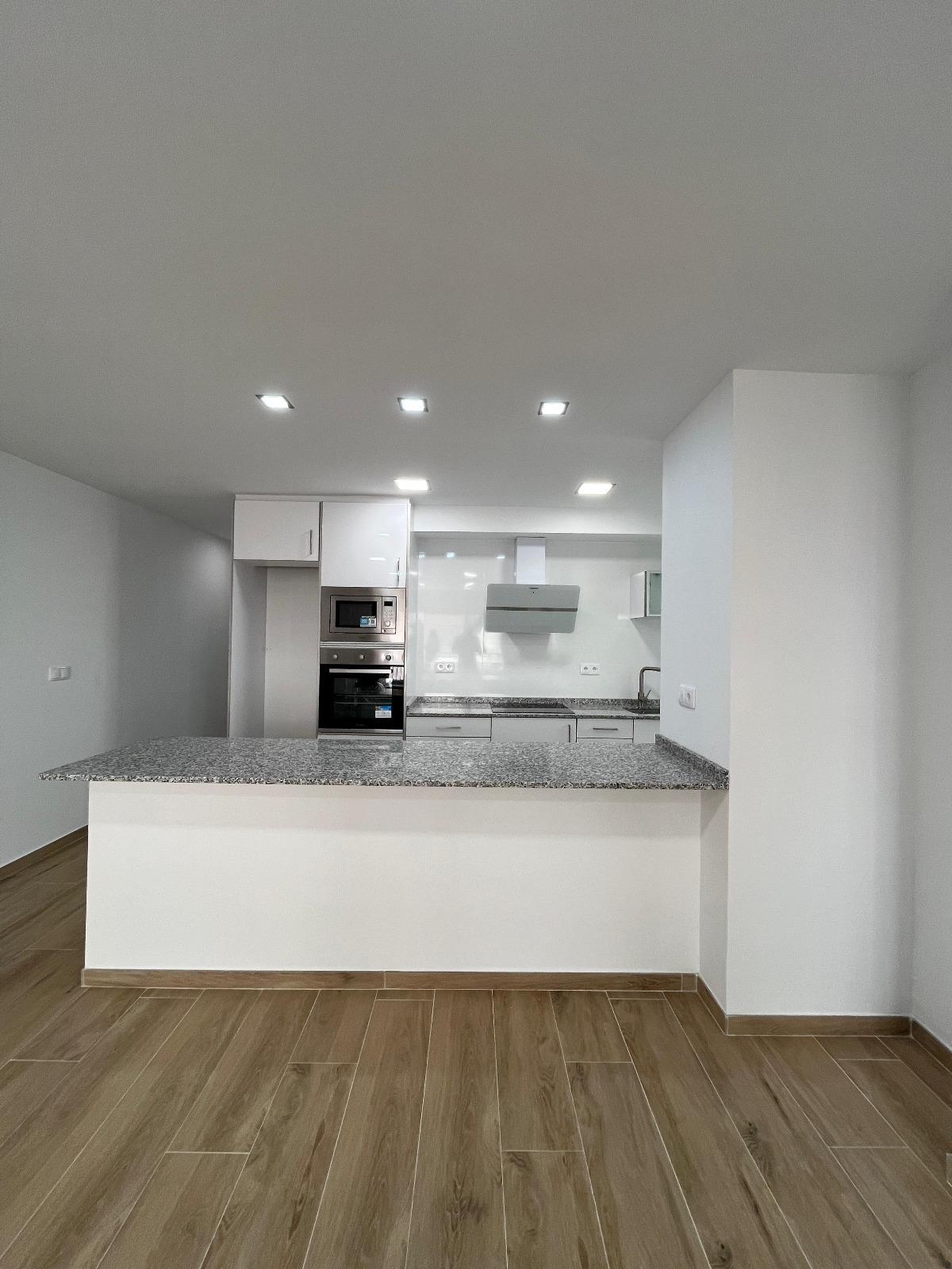 For sale - 3 Bedroom 2 Bathroom Apartment in Torrevieja - La Mata  - Alicante