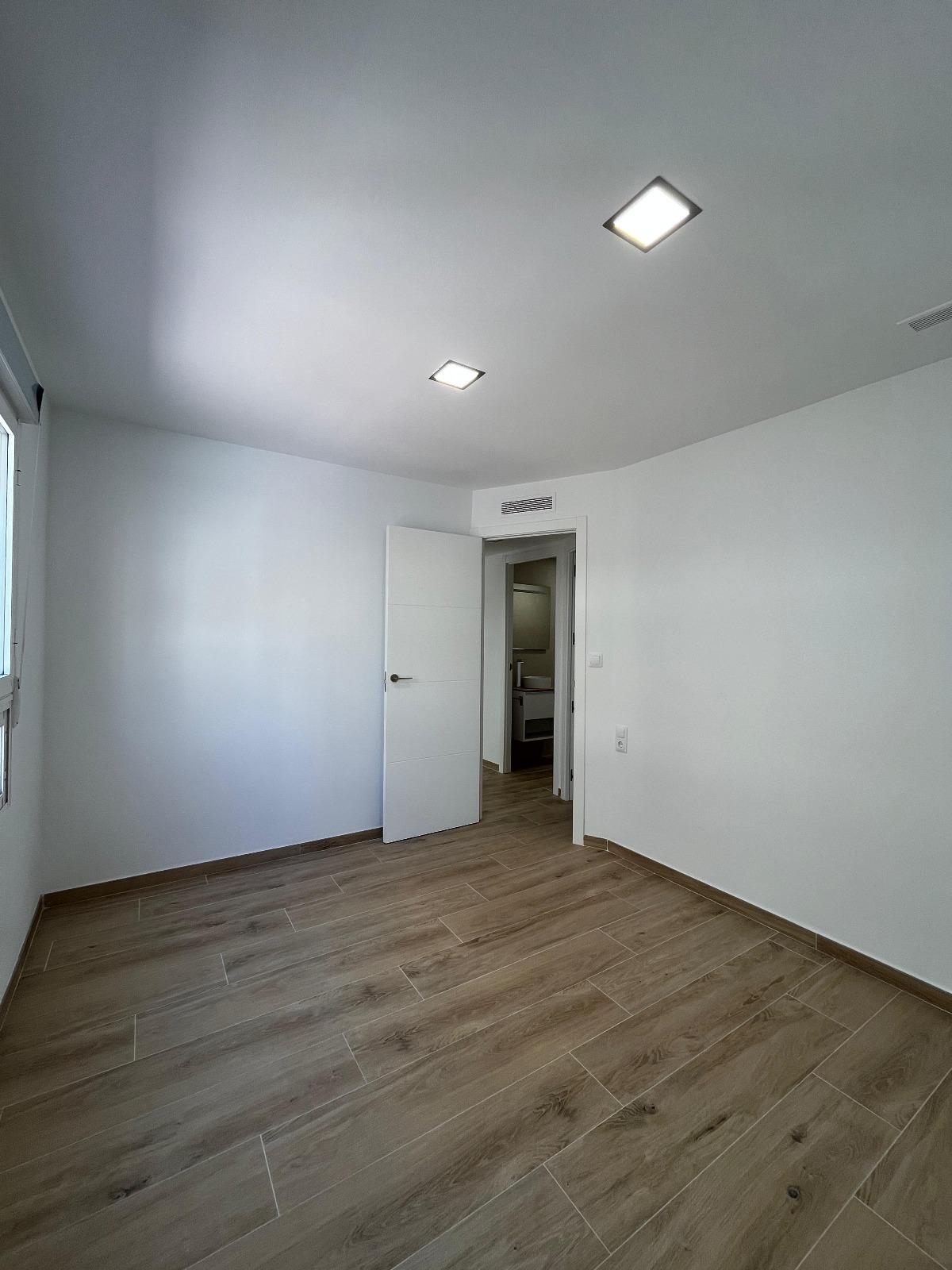 For sale - 3 Bedroom 2 Bathroom Apartment in Torrevieja - La Mata  - Alicante