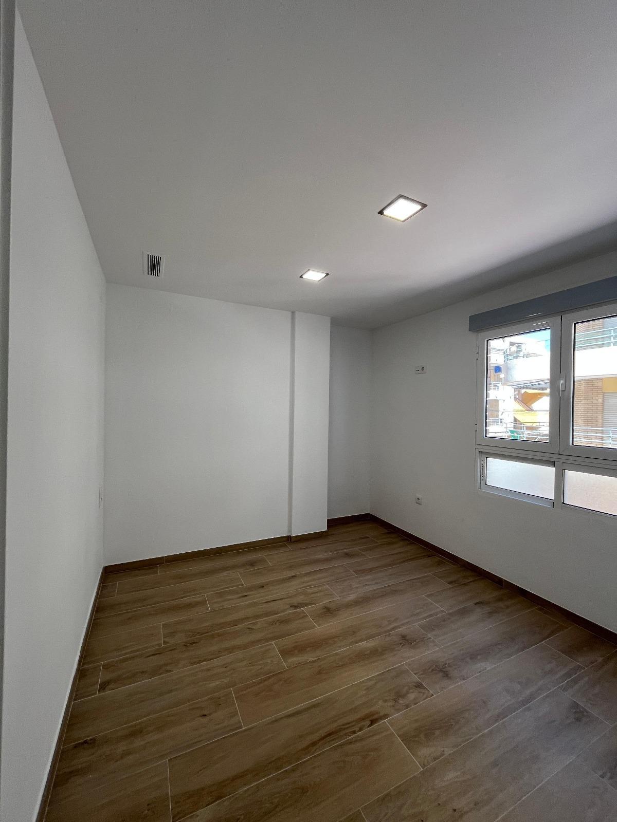 For sale - 3 Bedroom 2 Bathroom Apartment in Torrevieja - La Mata  - Alicante