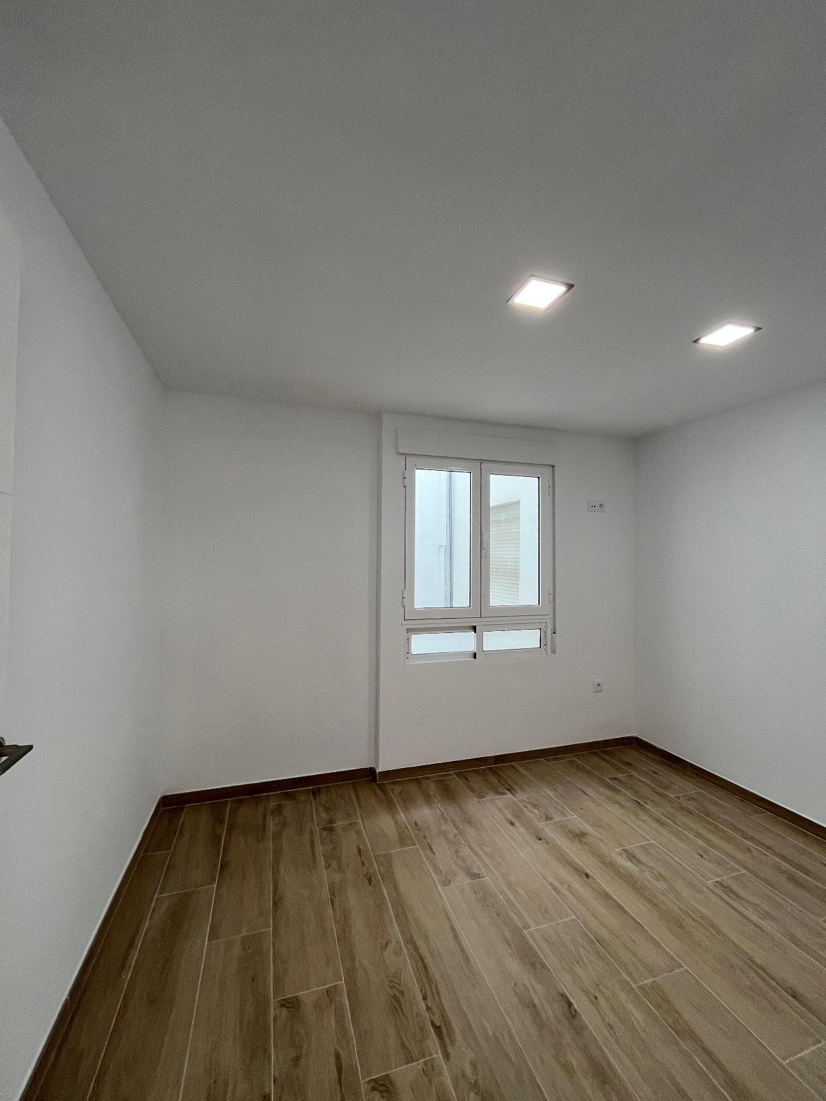 For sale - 3 Bedroom 2 Bathroom Apartment in Torrevieja - La Mata  - Alicante