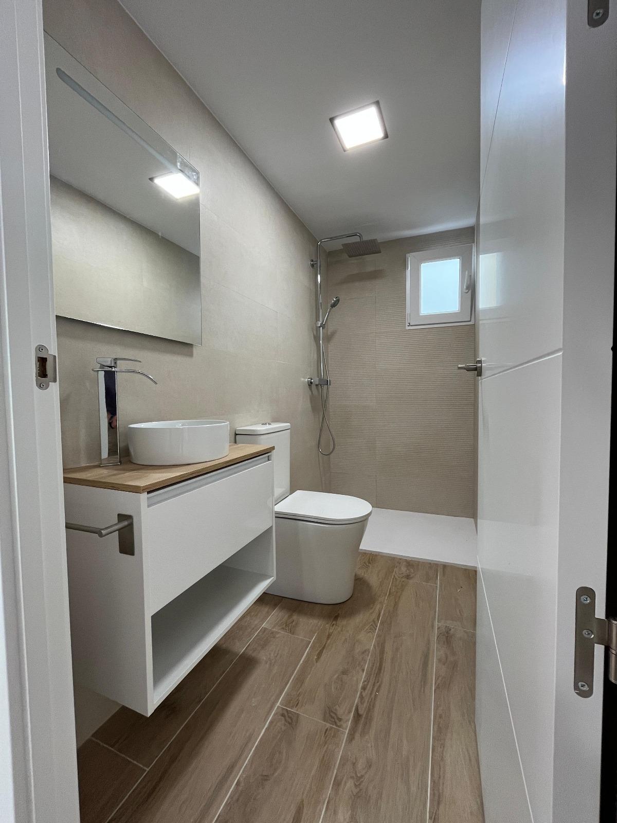For sale - 3 Bedroom 2 Bathroom Apartment in Torrevieja - La Mata  - Alicante